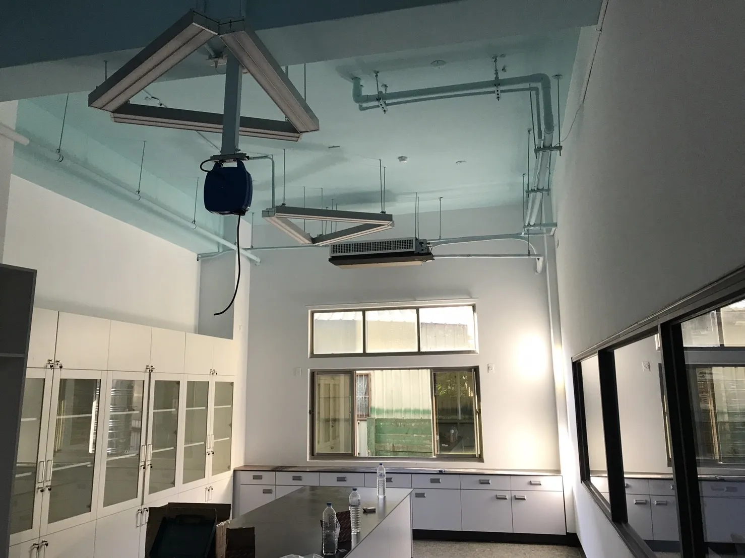 明衡樓冷氣汰換工程及全校冷氣保養工程