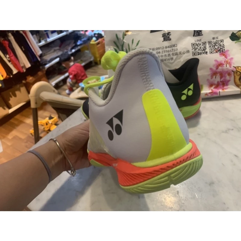 Yonex羽毛球鞋 新款CFZ3 林丹款 動力墊 包裹 舒適 CFZ 3代，高緩衝性能羽毛球鞋