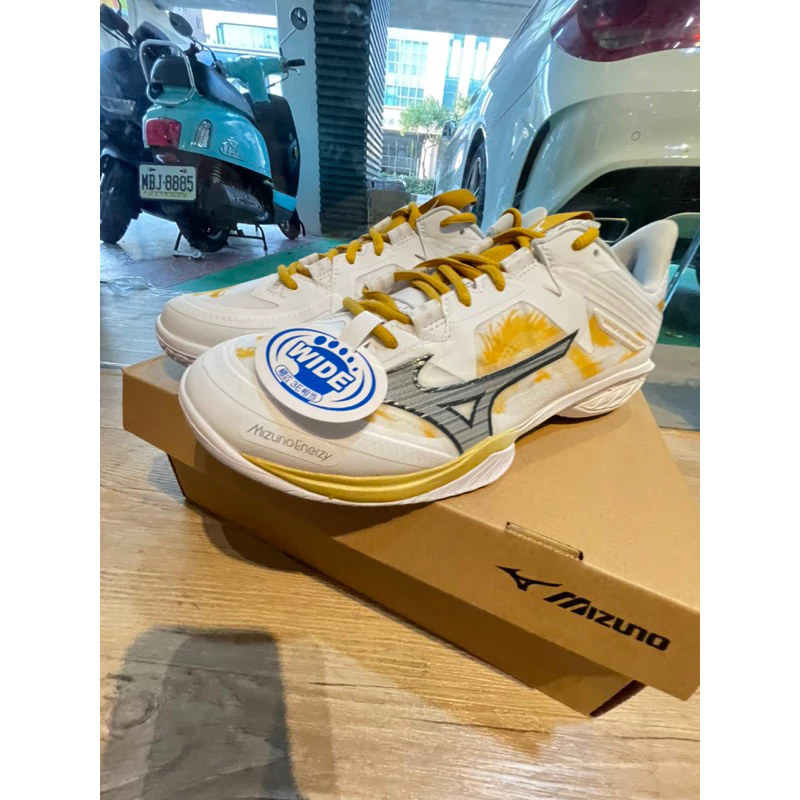 MIZUNO WAVE CLAW NEO 2 羽球鞋 71GA227042 金龍配色 龍年限定 寬楦