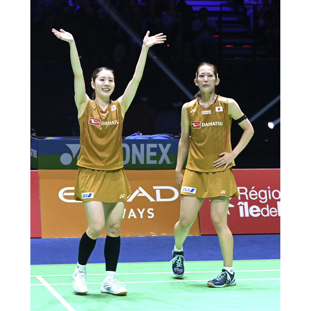 韓版YONEX 羽絨外套?特價$3280 質感很棒