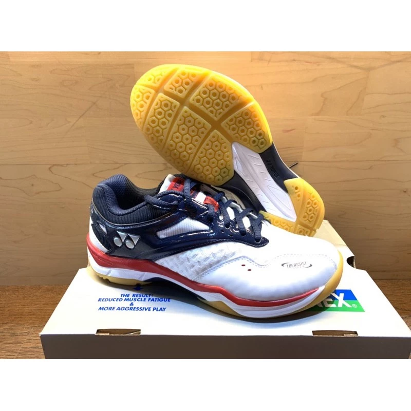 YONEX 年終促銷 買一送一 $3000/$2200/$1800