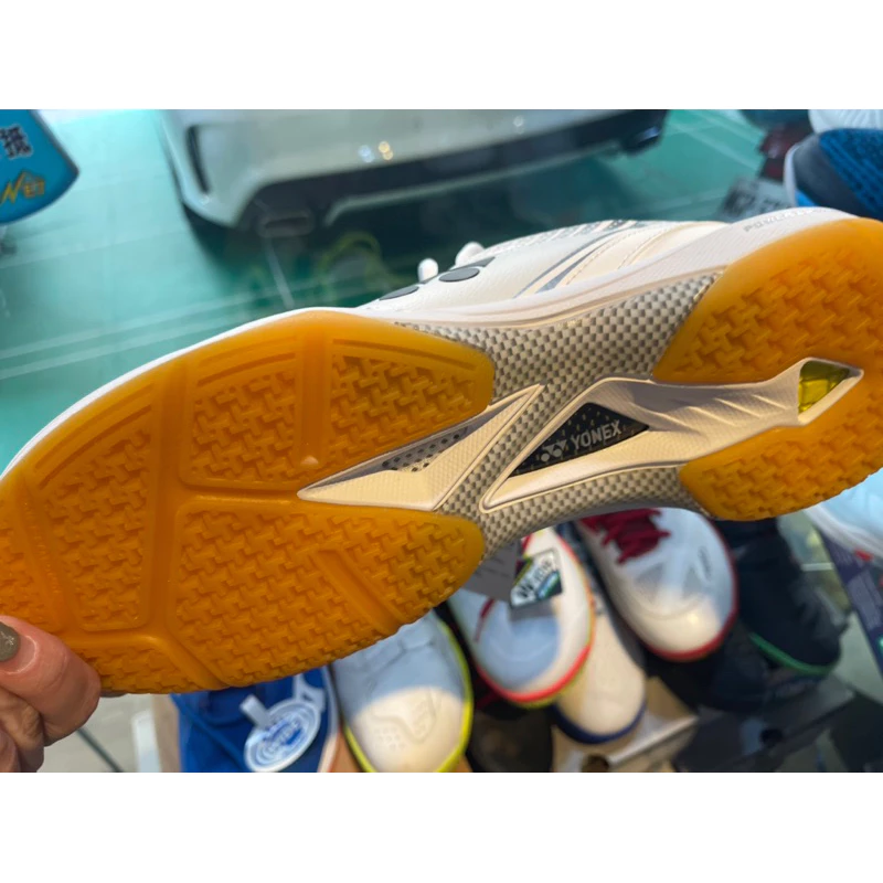 YONEX國家隊 配色 文青白 SHB-65ZM 