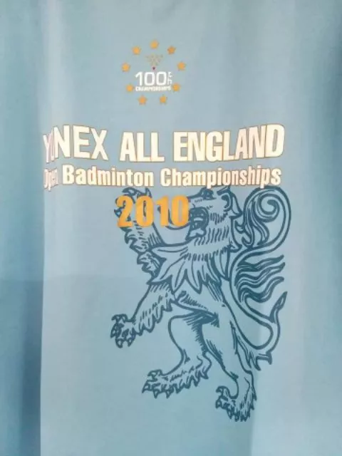 Yonex 2010全英百週年紀念T恤100th 顏色：藍、黑、紅