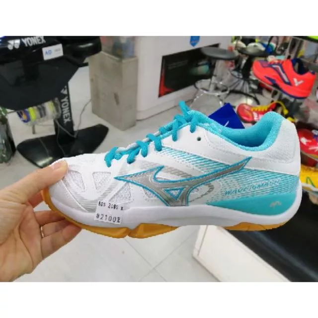 新品上市【美津濃MIZUNO】WAVE SMASH 女款羽球鞋-白湖藍