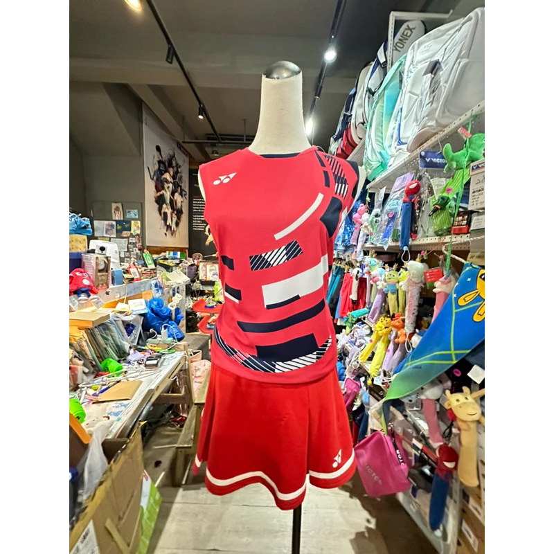 馬來西亞??公開賽陳康樂 好帥啊！YONEX JP背心上衣加學院風小紅裙超可愛