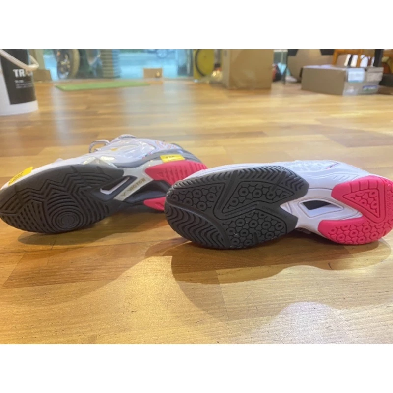 ❤️鷲屋❤️VICTOR勝利巭專業羽毛球鞋男女運動防滑減震透氣功夫 P9200AH亮白