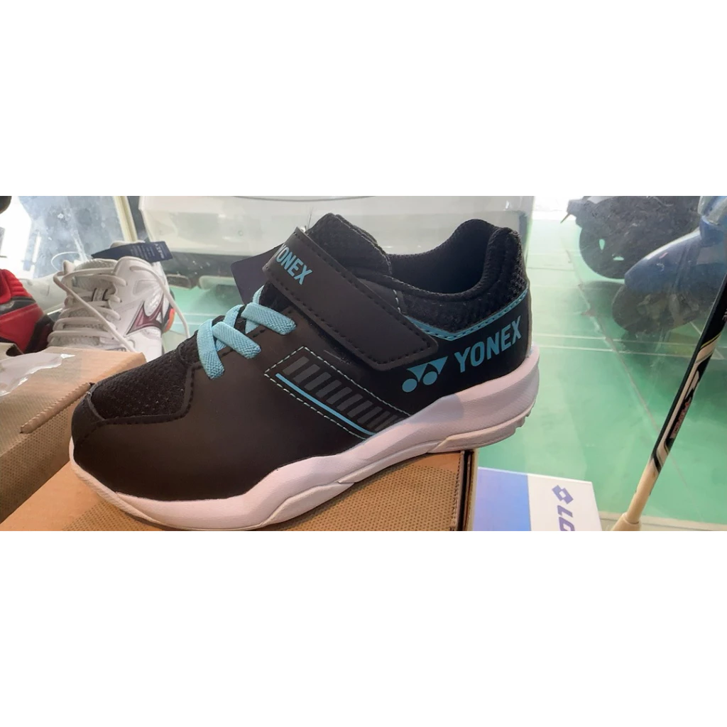 YONEX POWERCUSHION兒童羽球鞋黑藍