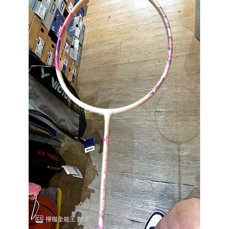 美津濃高顏值的女神拍 美津濃 2025. (73GTB52201)美津濃羽球拍 ~ 玫瑰金 就是要搭玲娜貝爾