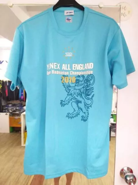 Yonex 2010全英百週年紀念T恤100th 顏色：藍、黑、紅
