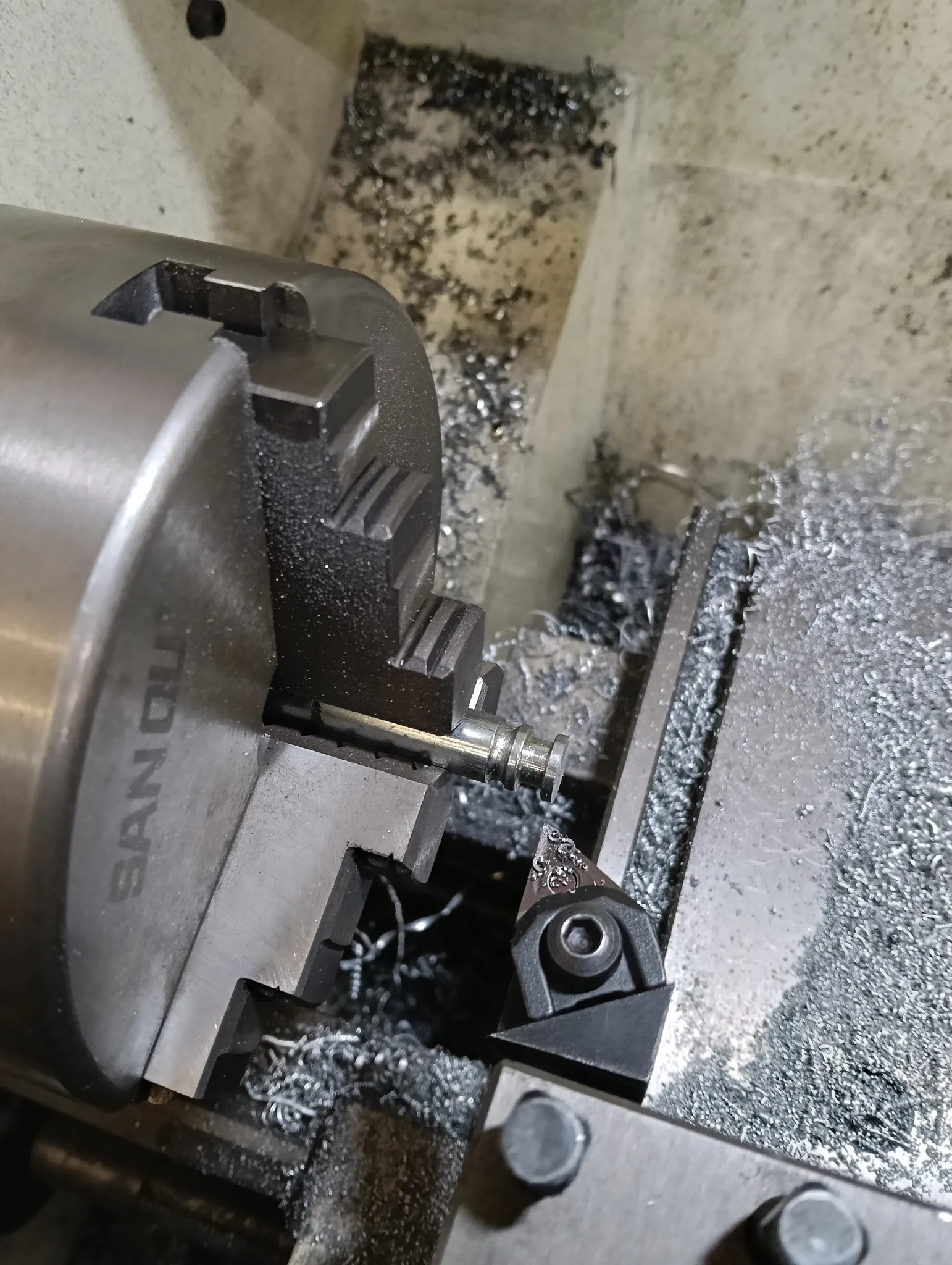 初代的AK550,難用的KEYLESS終究是走到了盡頭,越來越難感應,直接改成傳統鑰匙｜桃園機車維修推薦｜八德區機車維修