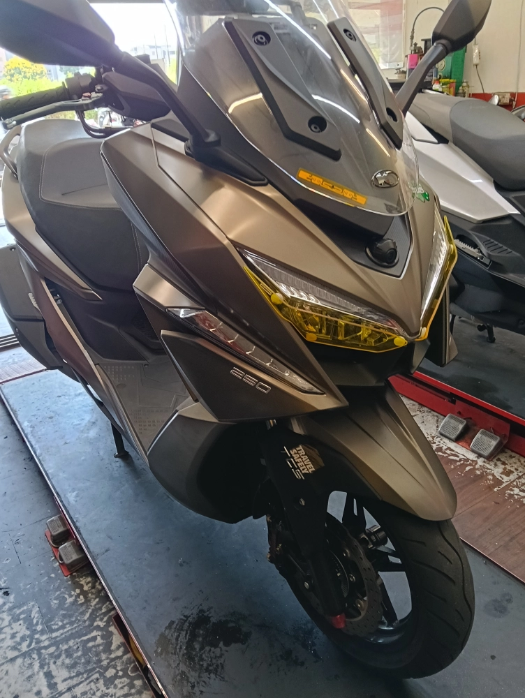 X TOWN 250 ST 輻射卡鉗安裝