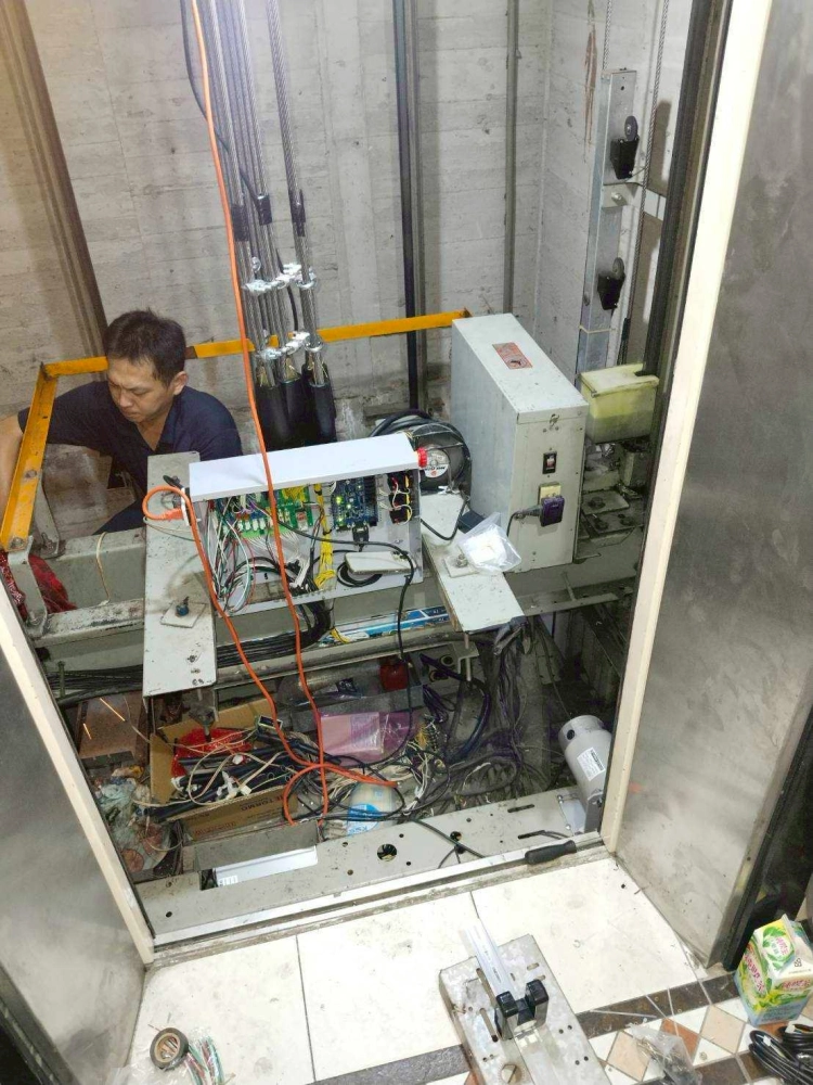 中壢區：麗寶麗池社區  更新電控系統