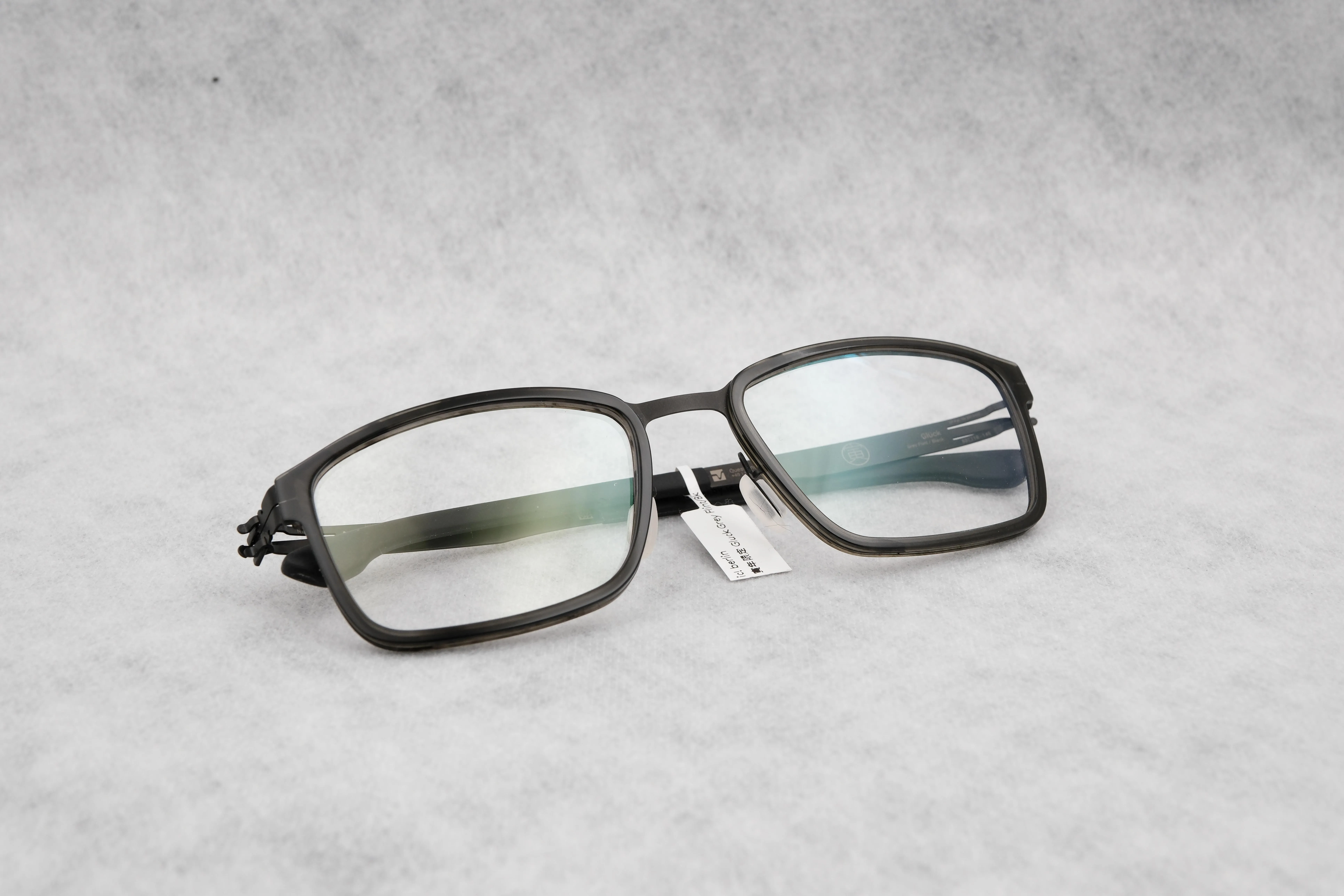 ic!berlin 寅年限定 Gluck Grey Flint/BK