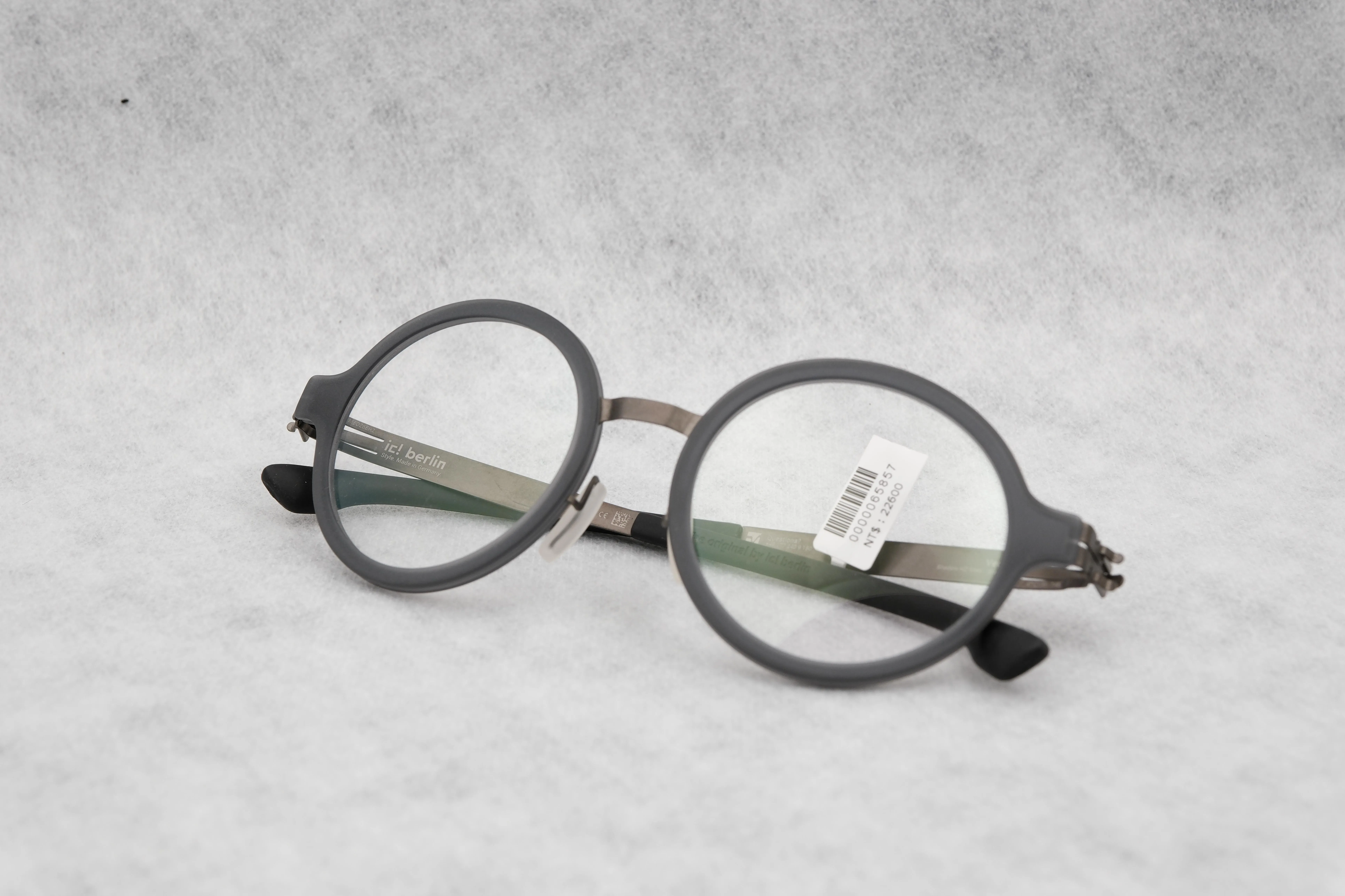 ic!berlin Vegan ShadowHD Matt/Graphi