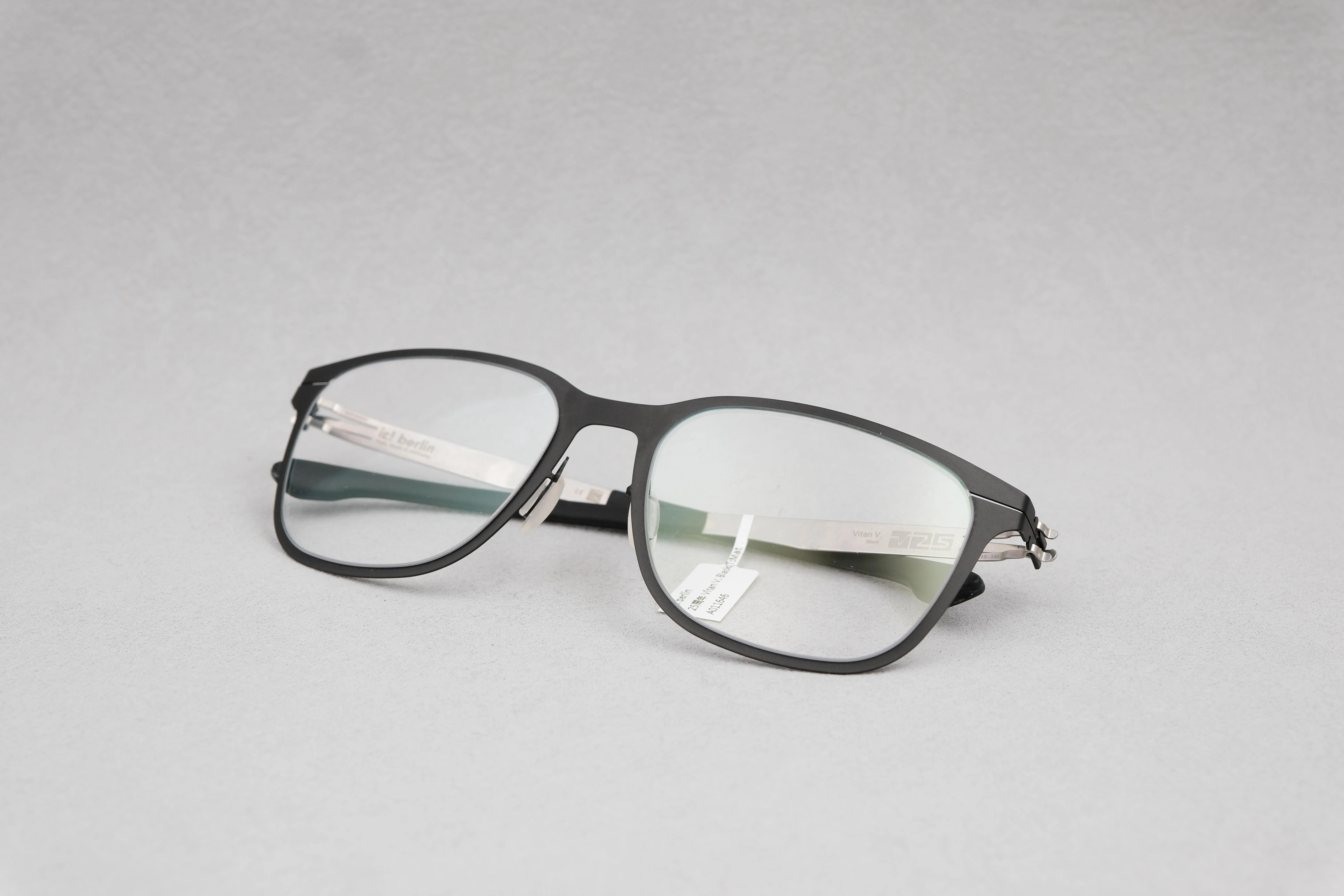 ic!berlin 25周年 Vitan V.Black(T:Mat