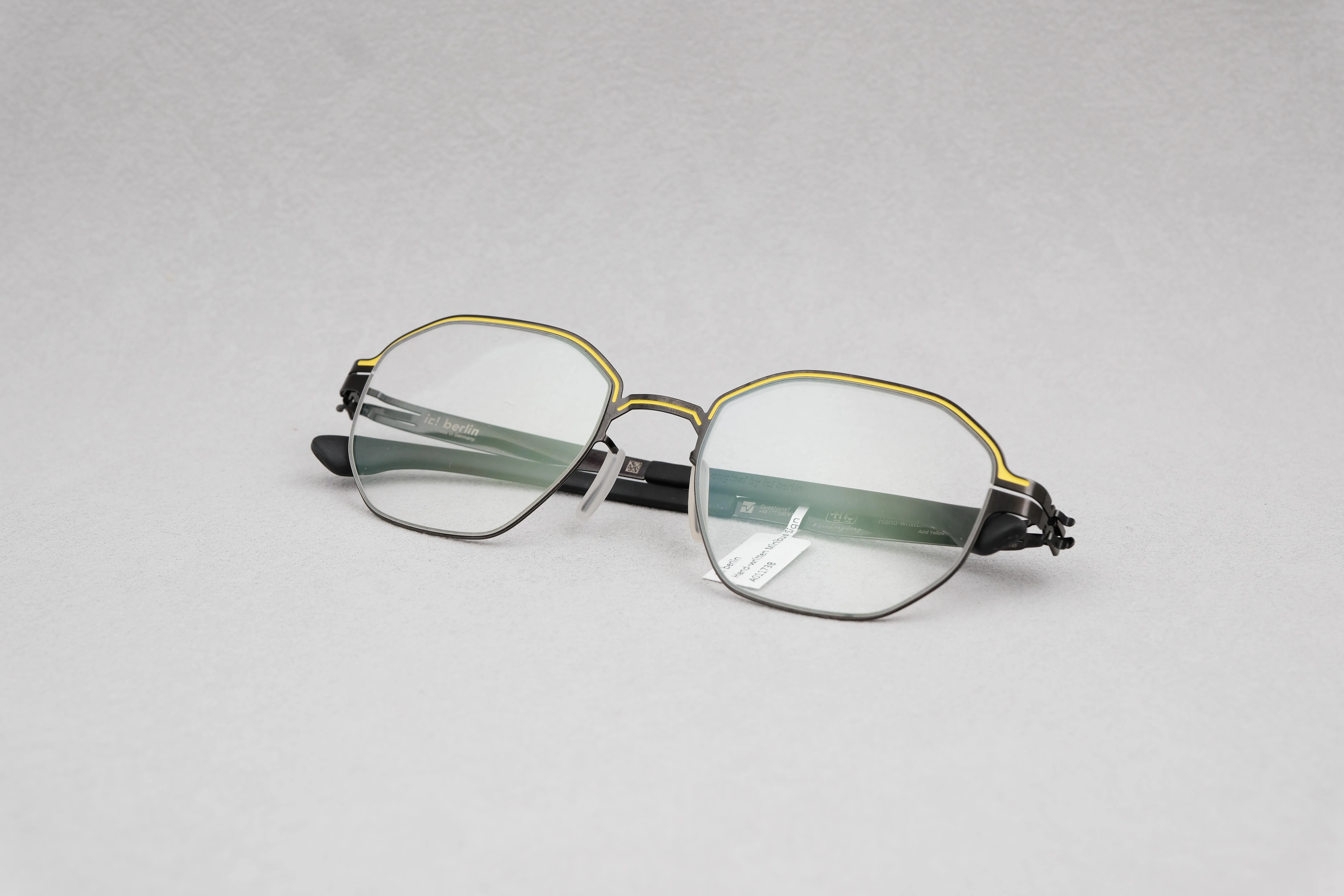 ic!berlin Hard-written Minibus Sign