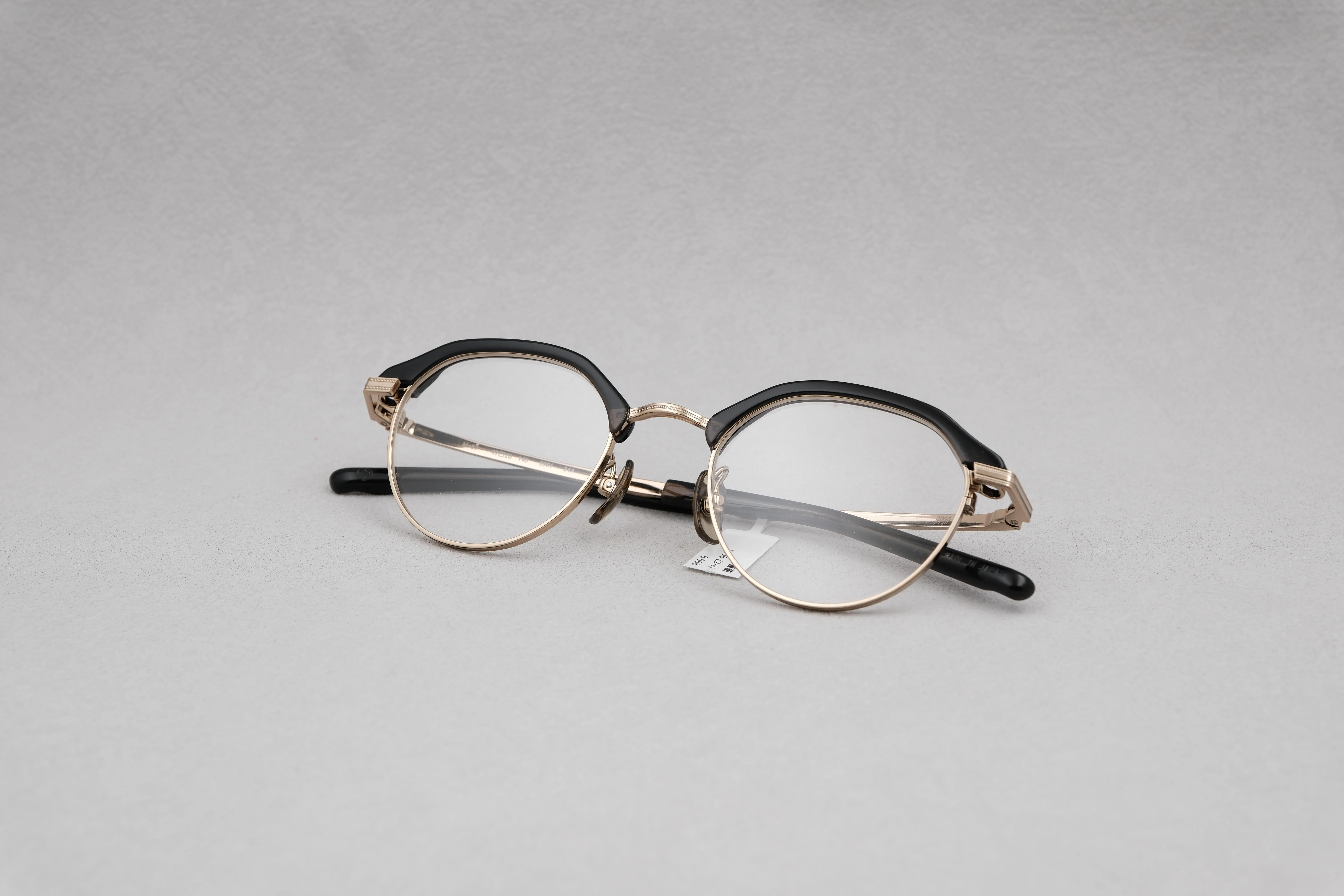 999.9 M-67 9901 透黑