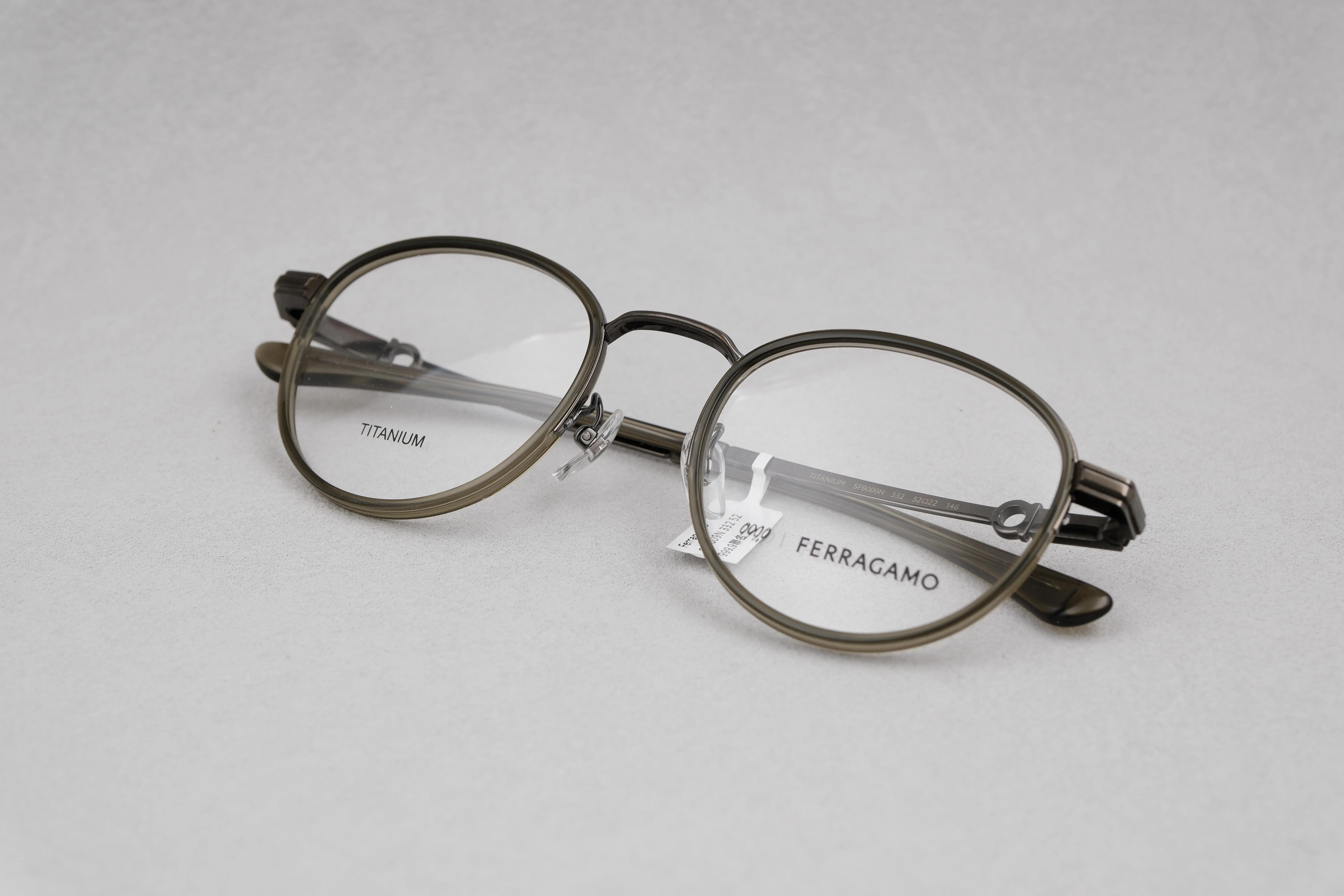 Ferragamo SF9009N 332 52 999.9聯名