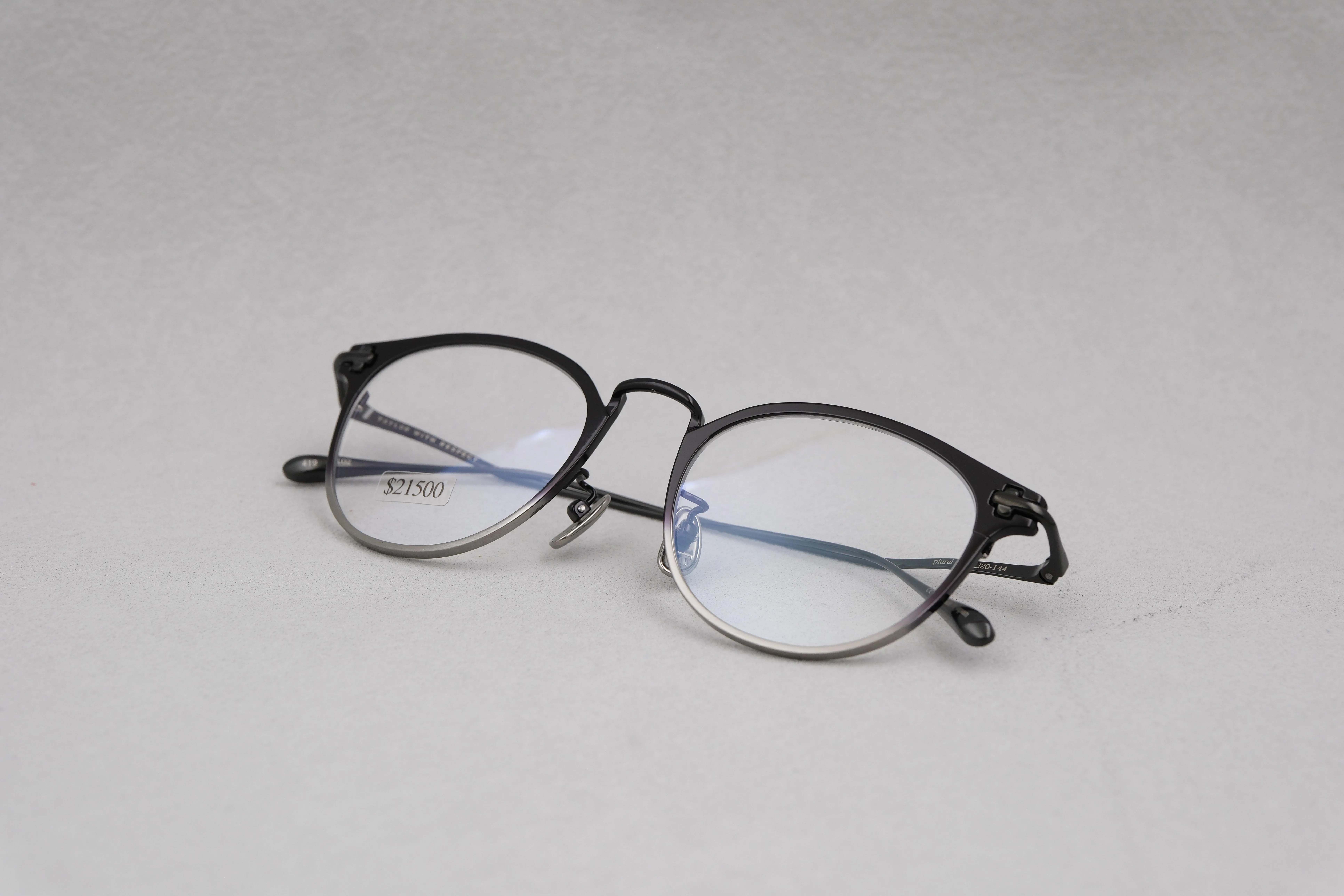 Taylor with resp plural2 col.02