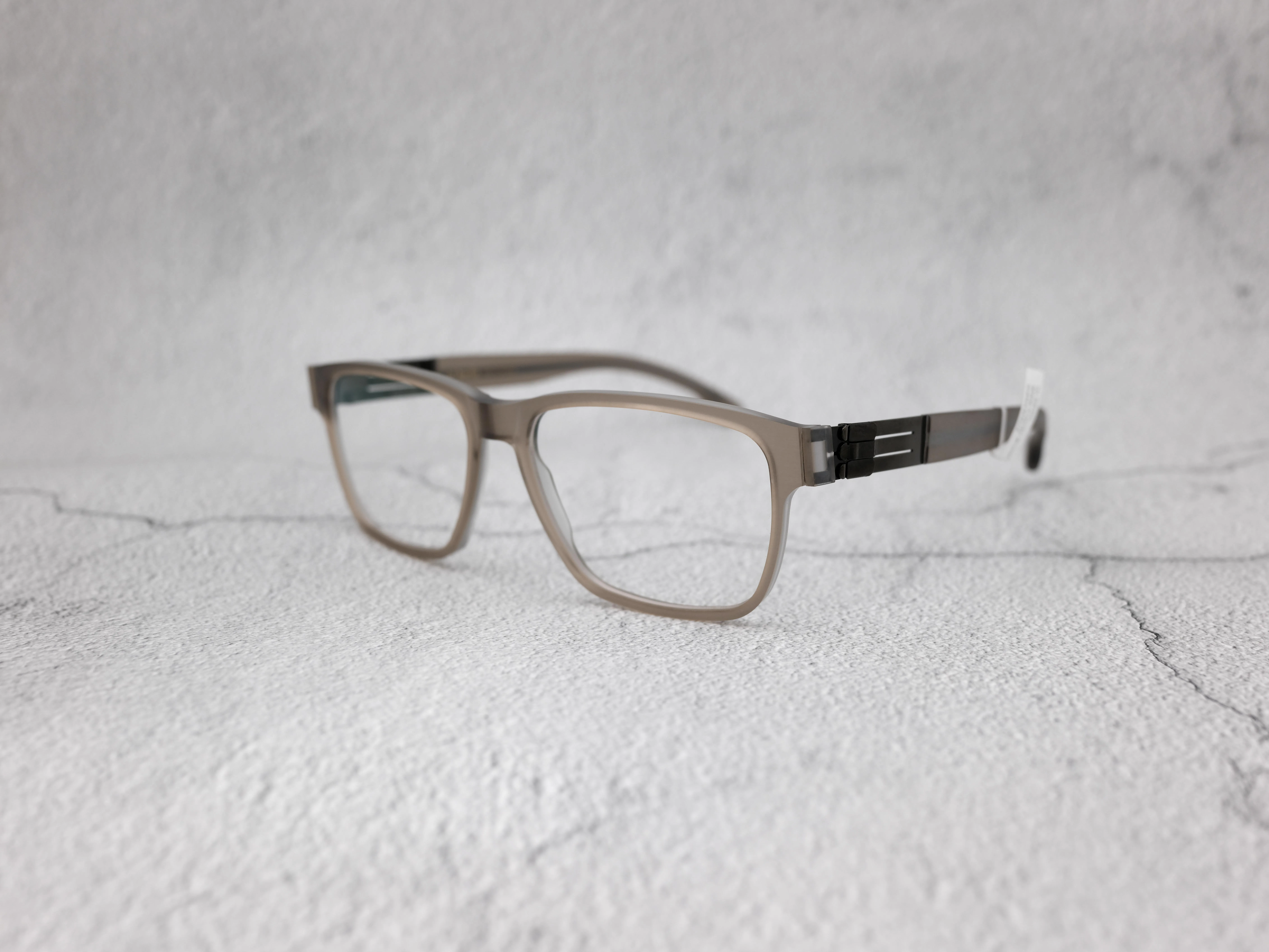 ic!berlin Meta Cloudy Brown HD 