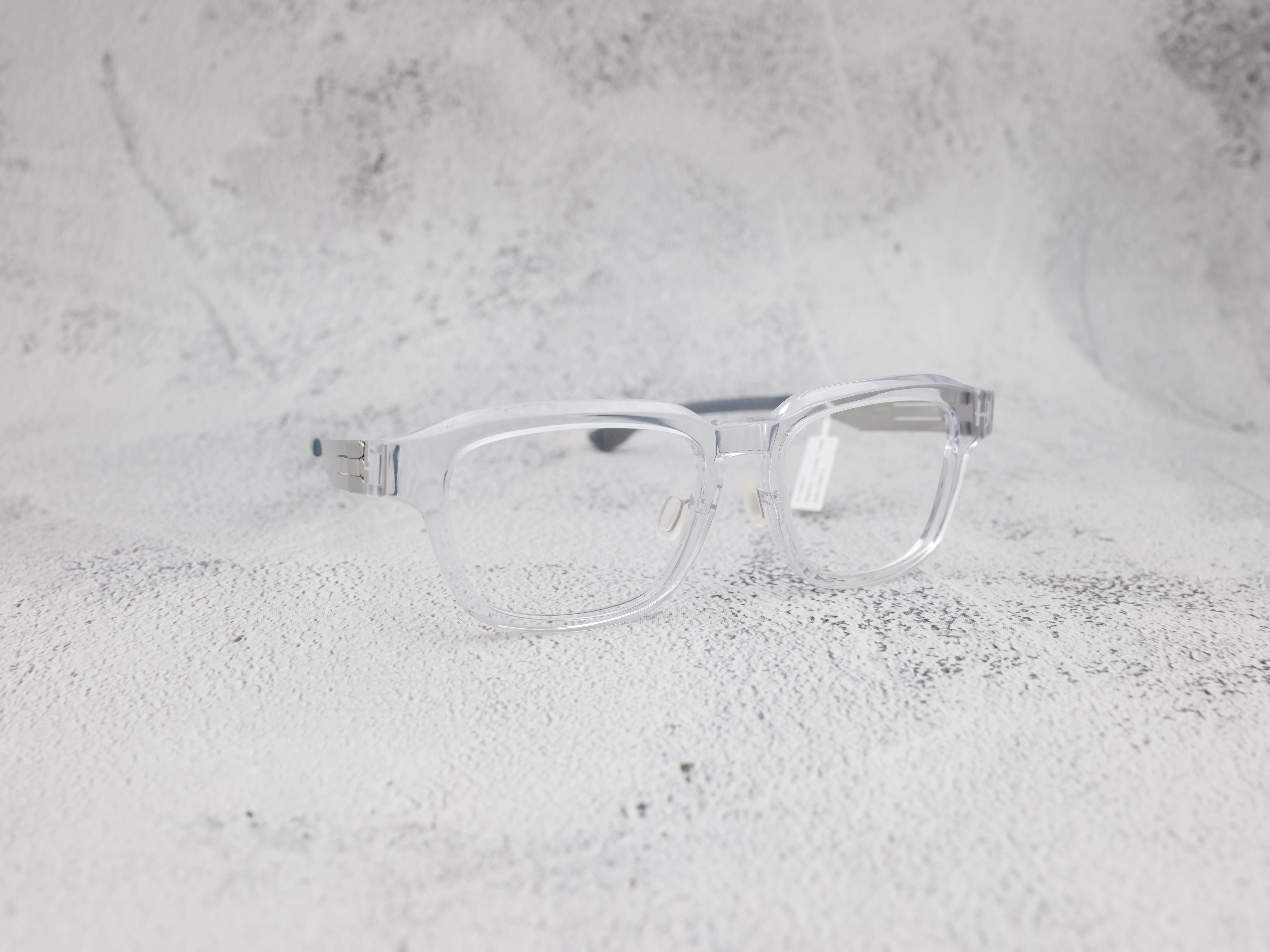 ic!berlin Raidon Crystal Clear