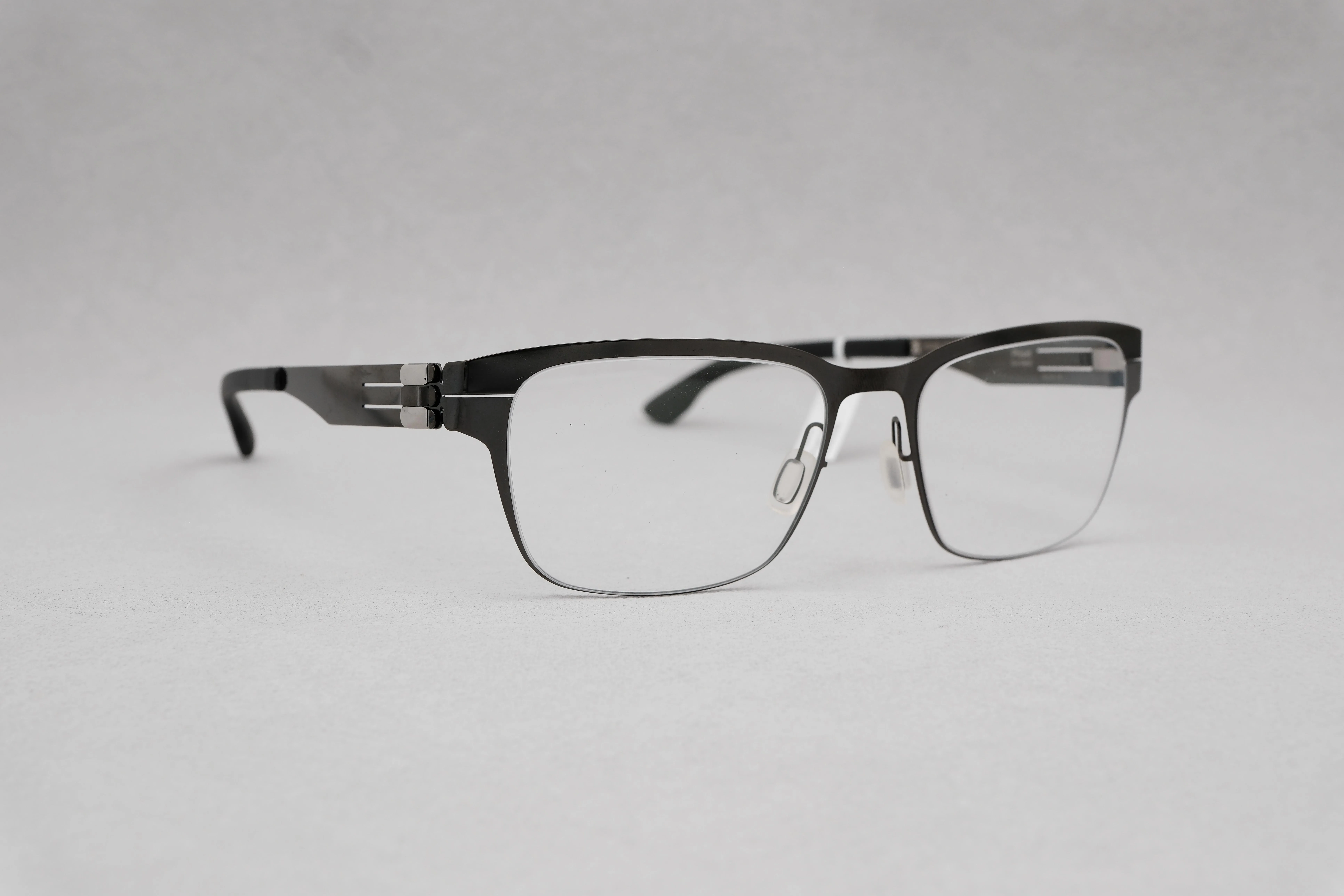 ic!berlin Phiset Gun Metal