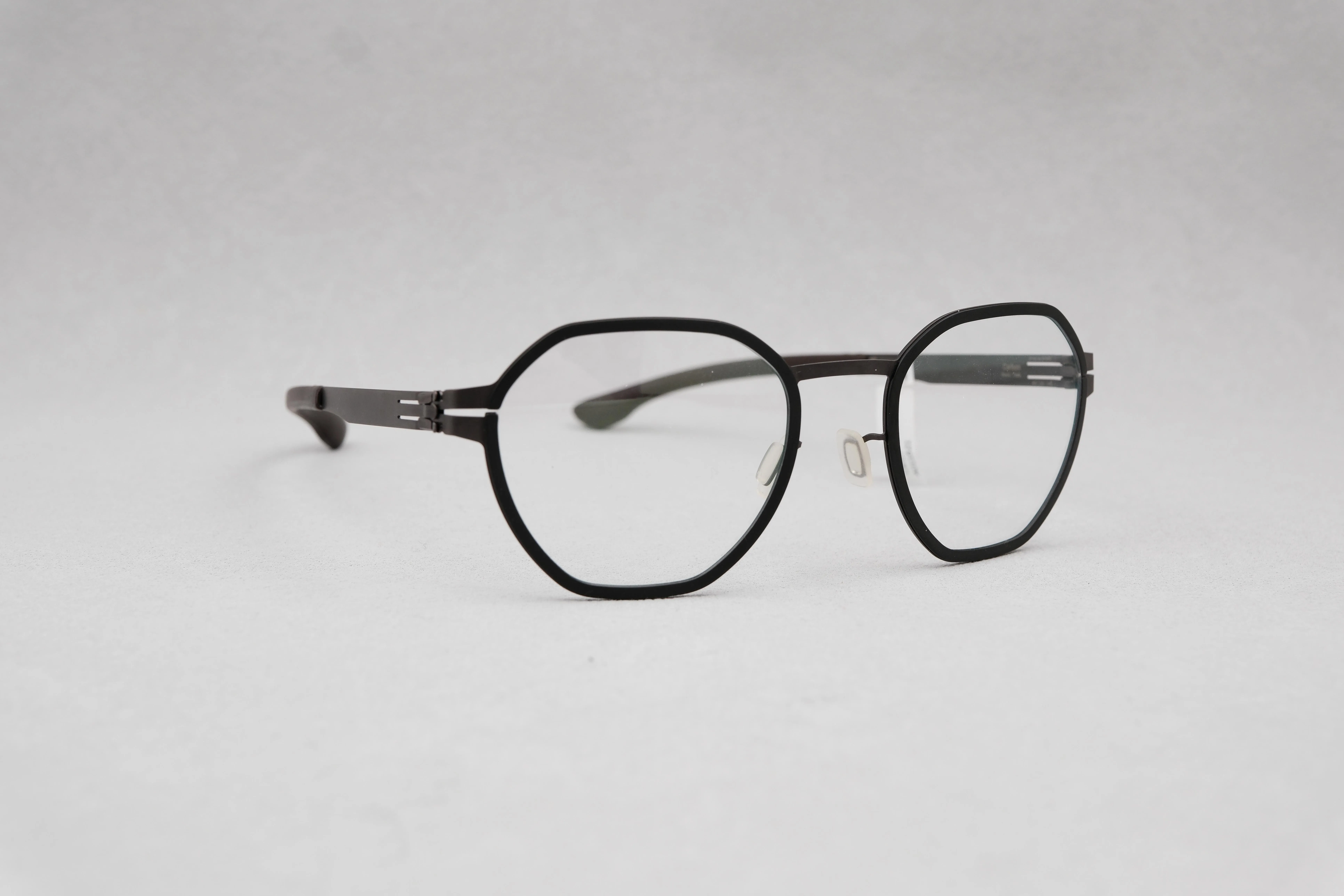 ic!berlin Carbon Black/Teak