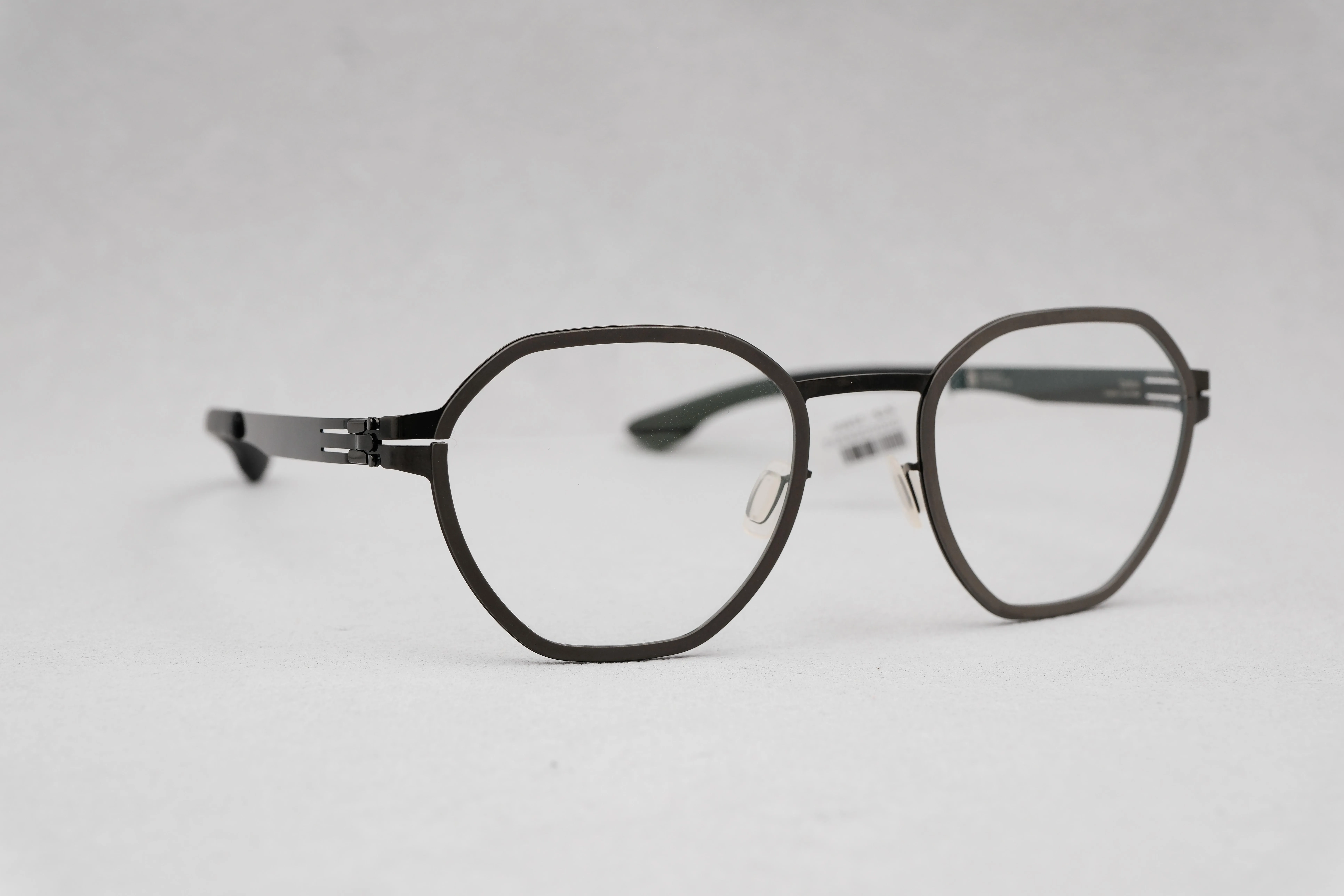 ic!berlin Carbon Graphite/Gun Metal