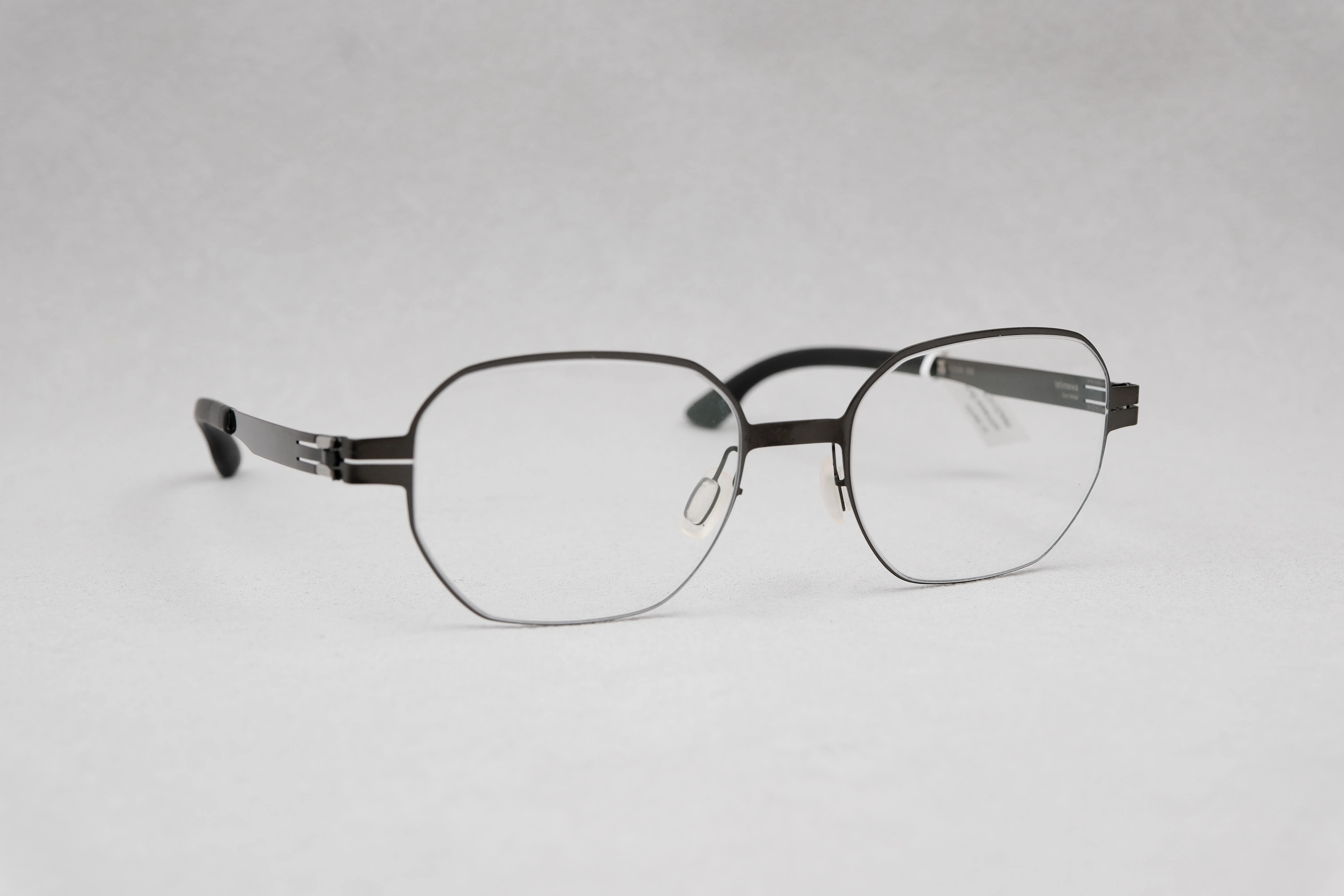 ic!berlin Istimewa Gun Metal