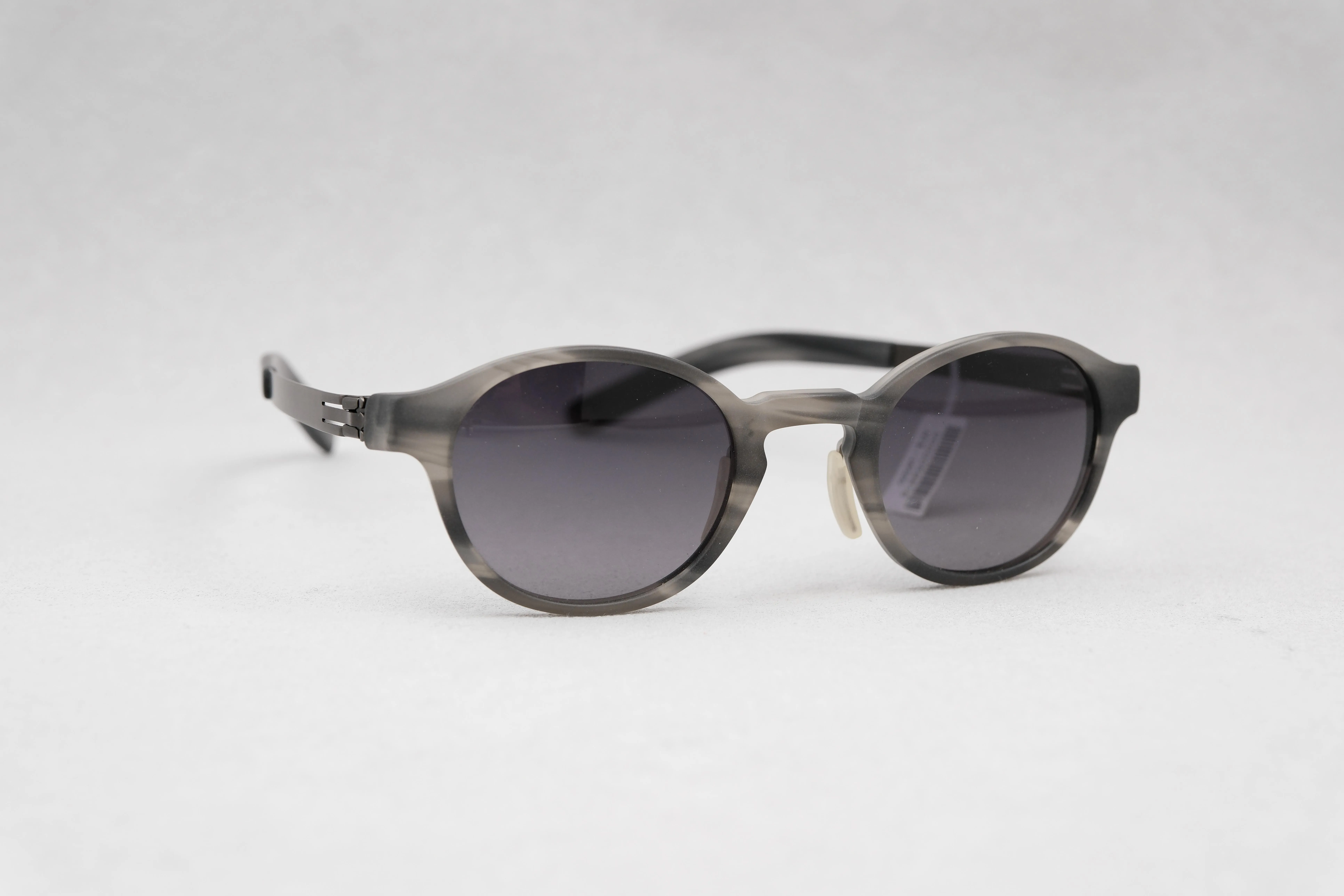 ic!berlin modal nameless 6 sun grap