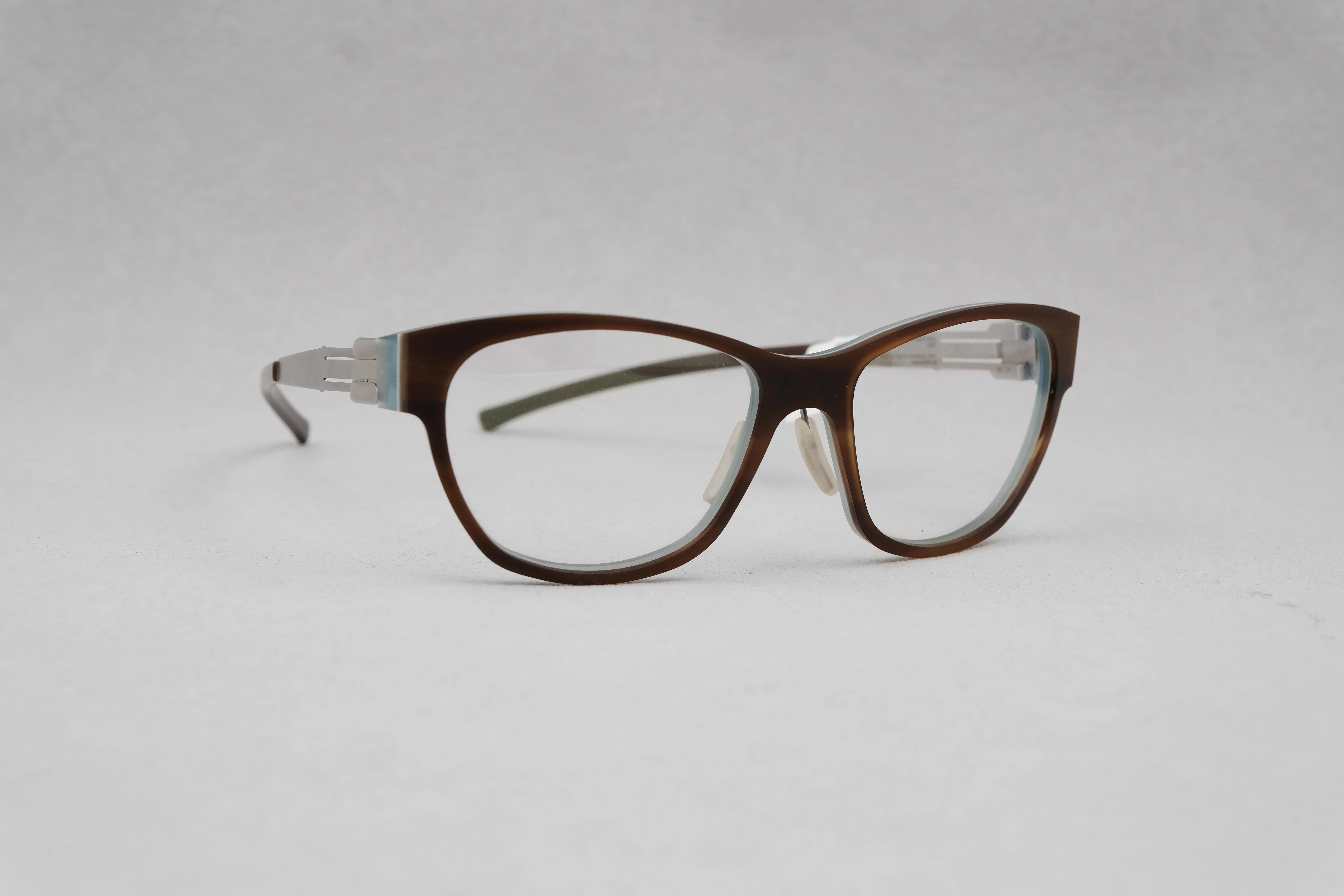 ic!berlin black hole pearl