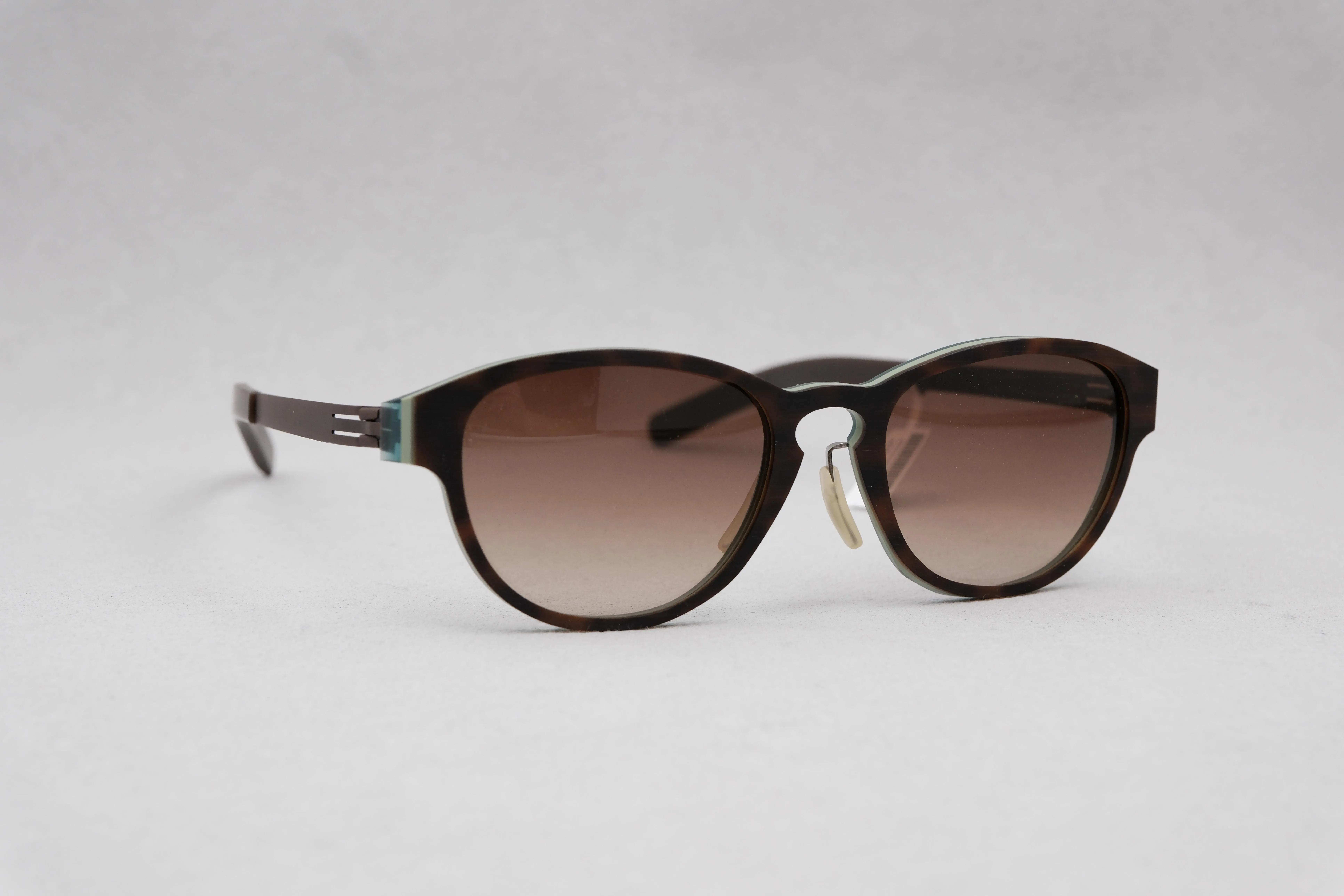 ic!berlin linearity sun chocolate