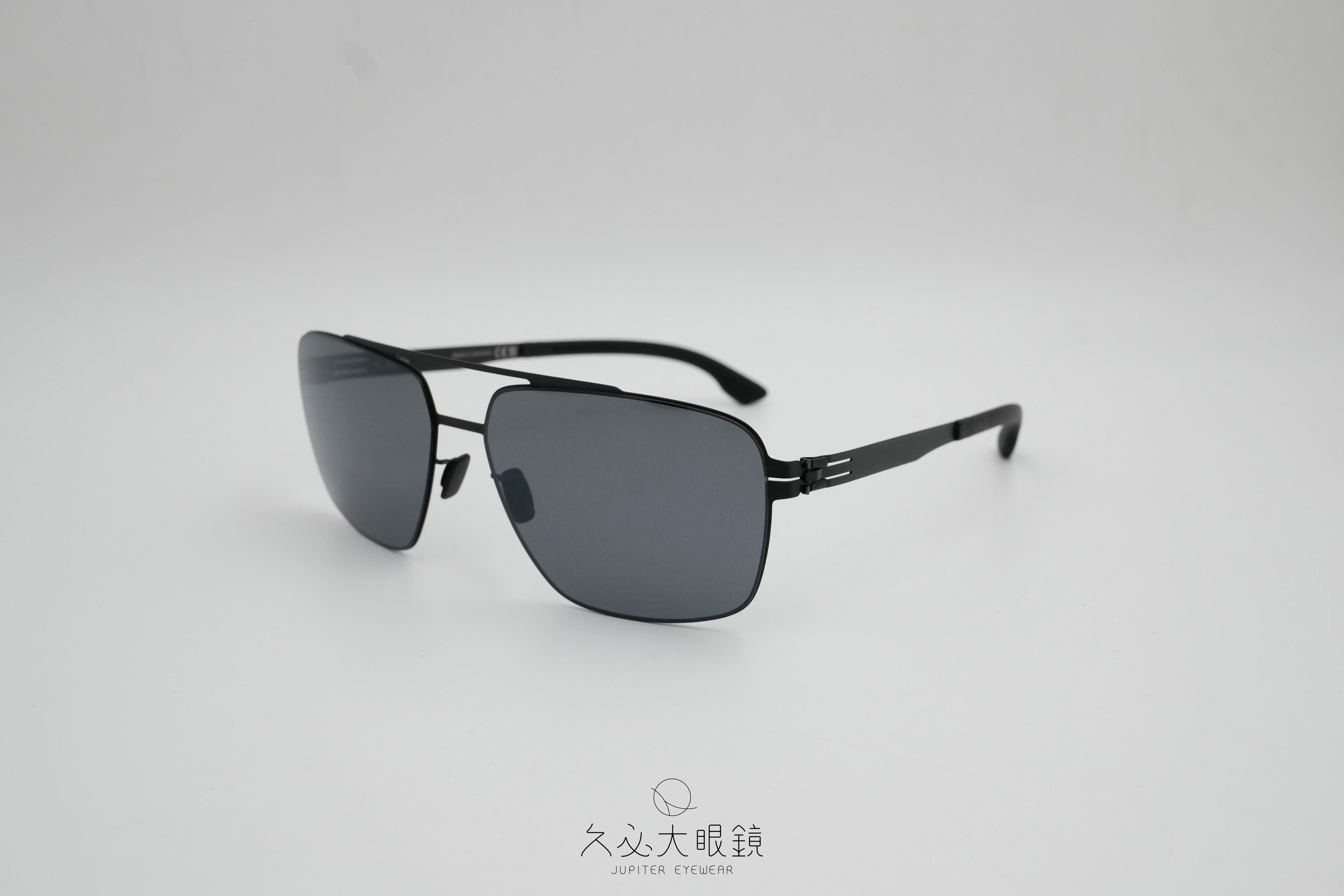 ic berlin Ryan black