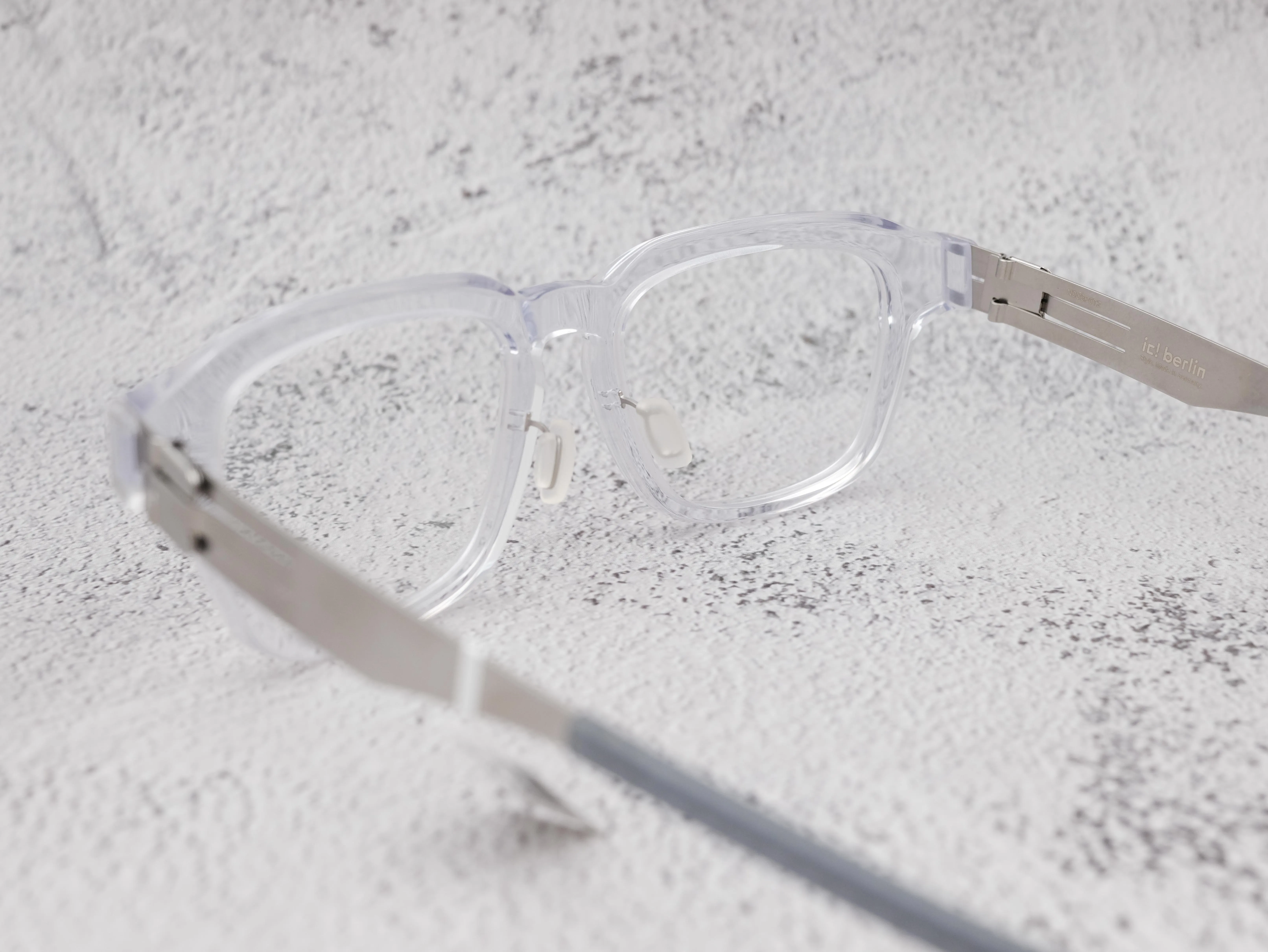 ic!berlin Raidon Crystal Clear