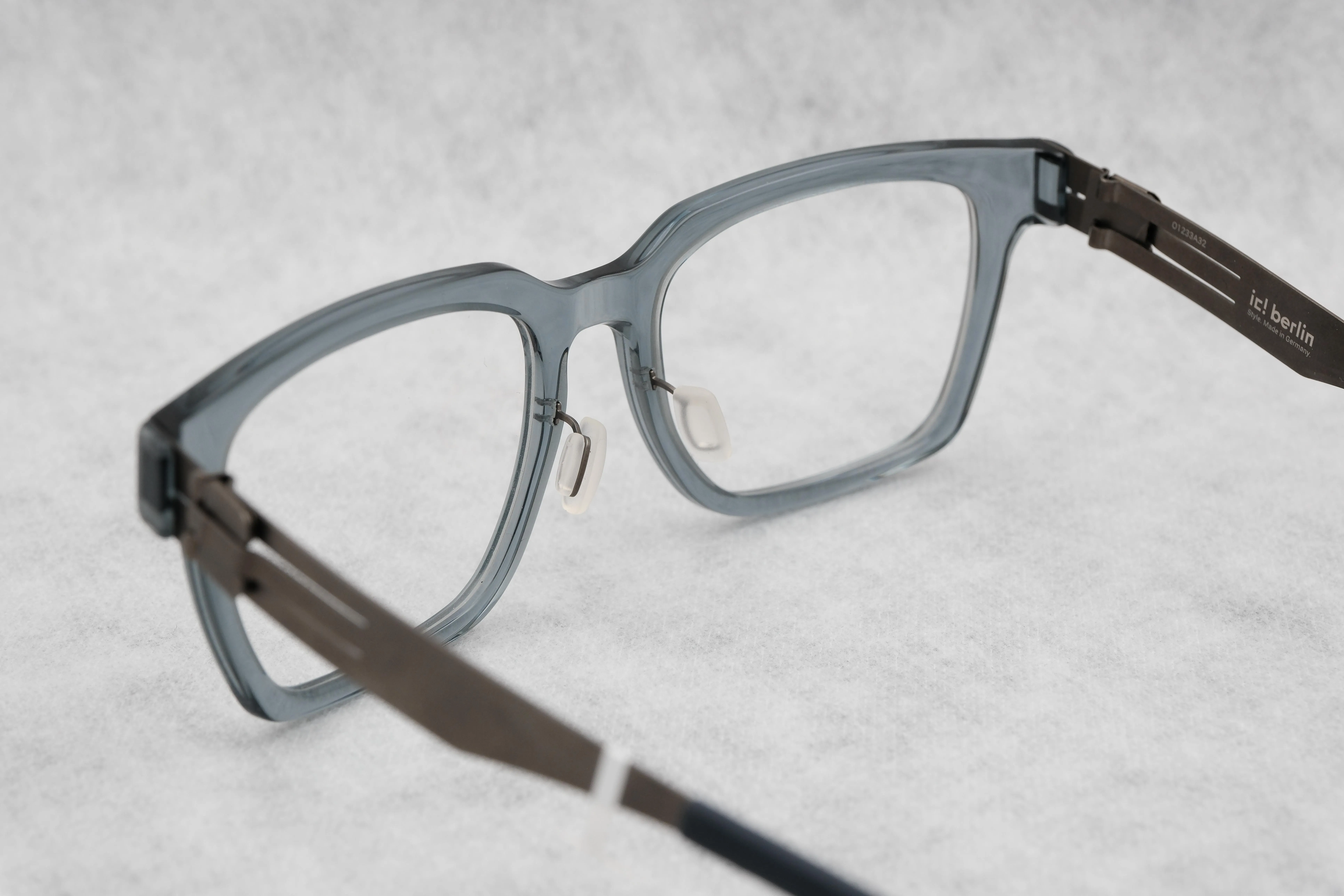 ic!berlin George Petroleum O1233A32