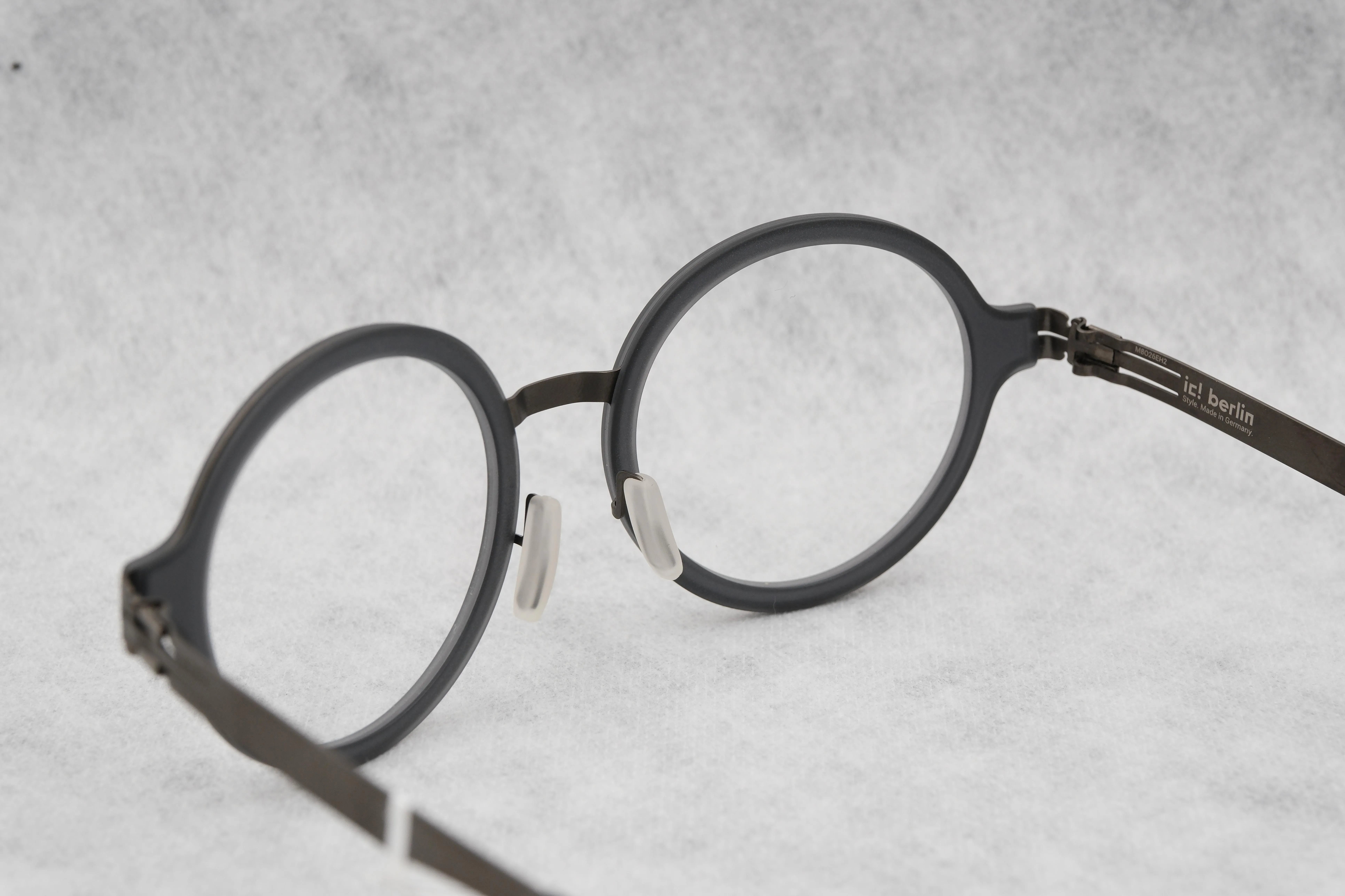 ic!berlin Vegan ShadowHD Matt/Graphi