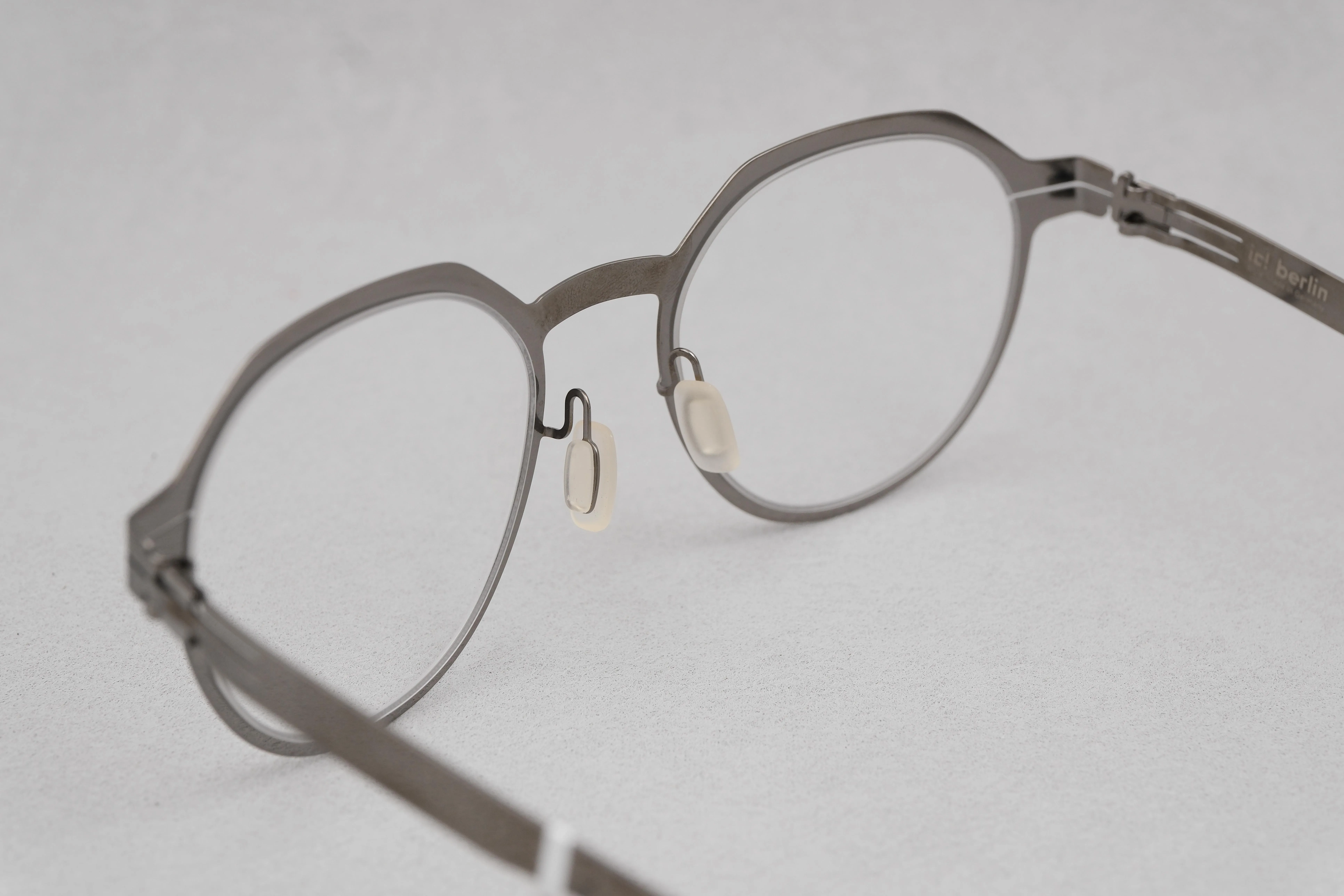 ic!berlin Xavier V.Shiny Graphite台灣