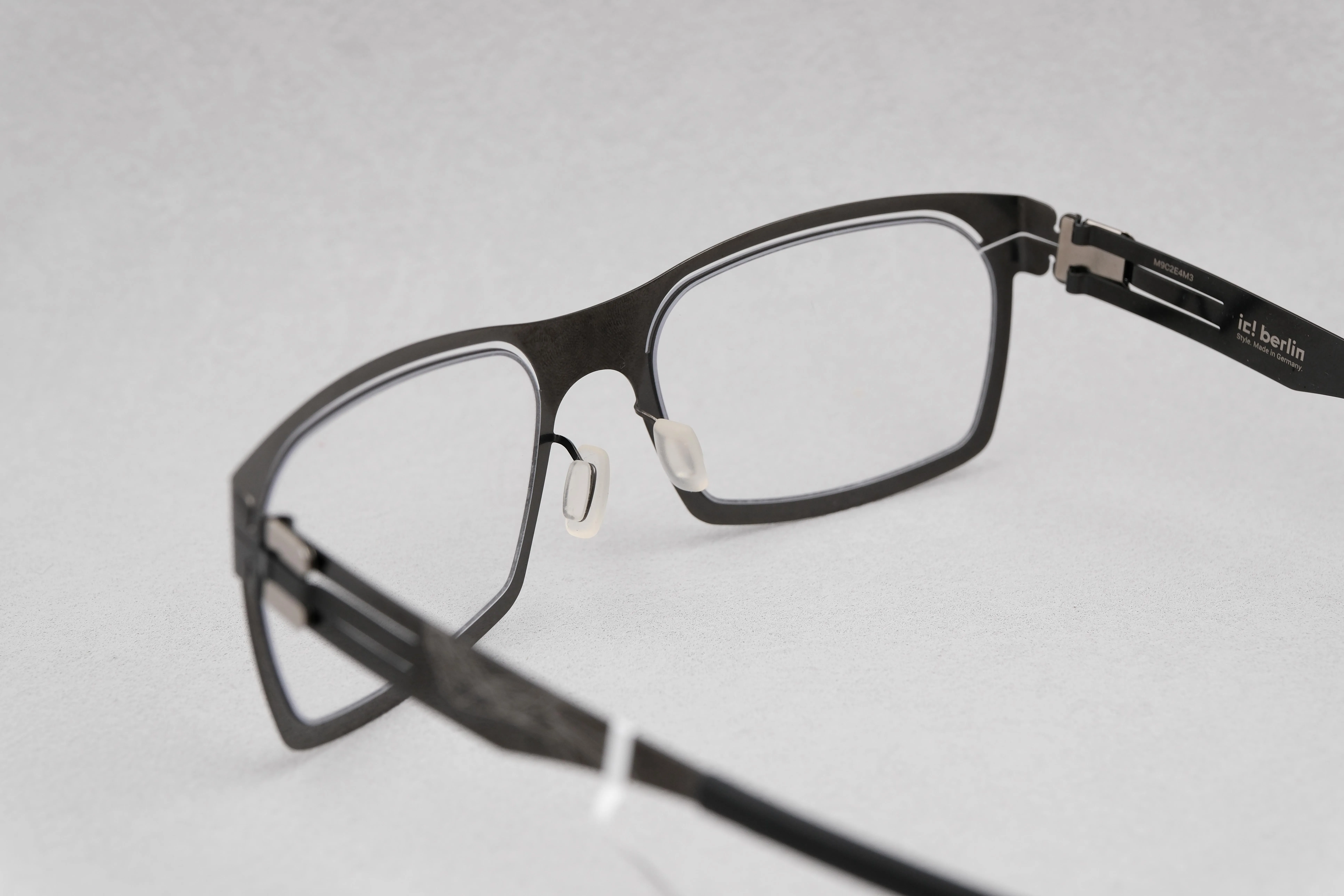 ic!berlin Urban 15 Gun Metal(C:Silv