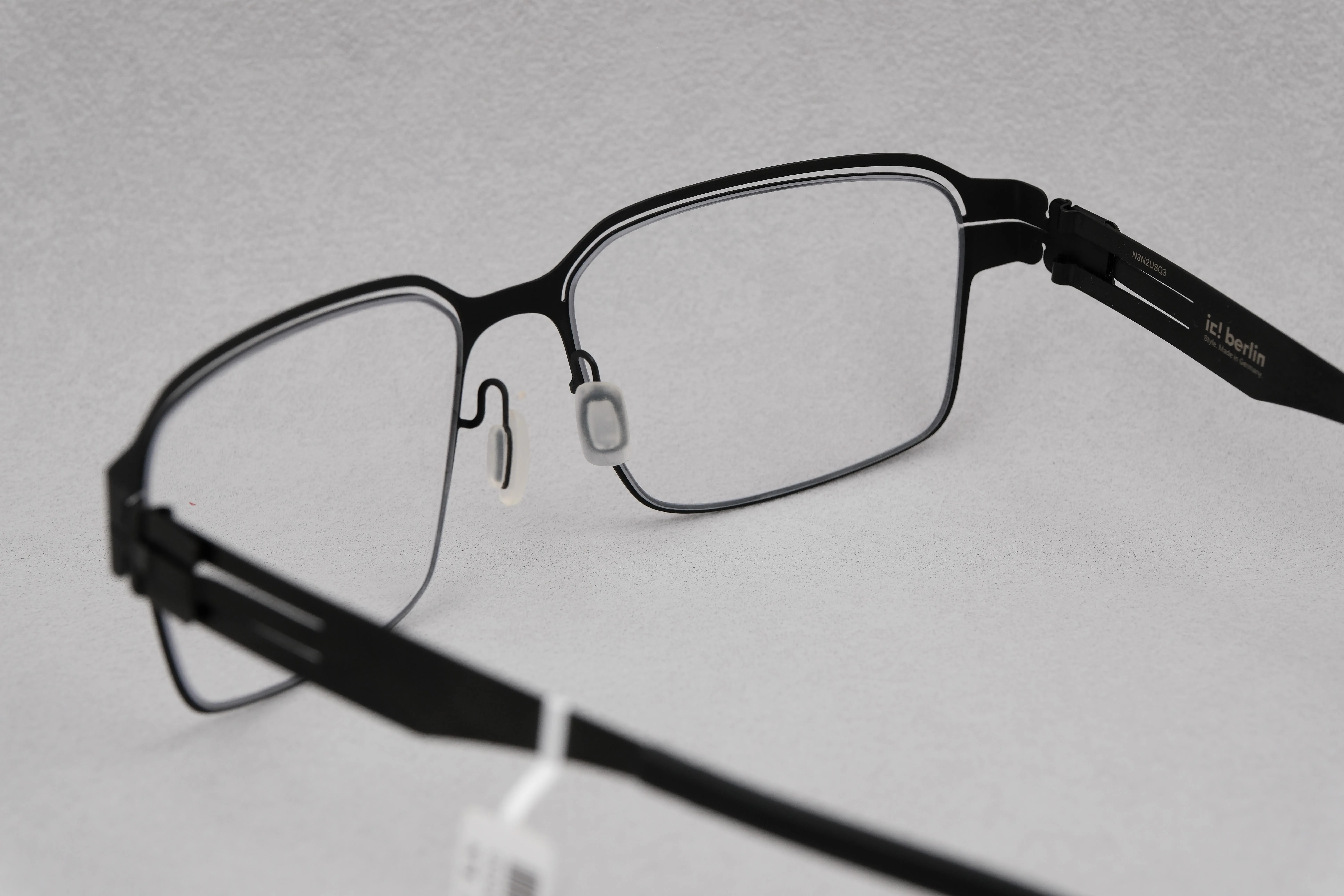 ic!berlin Max-Beer-StrBe Black