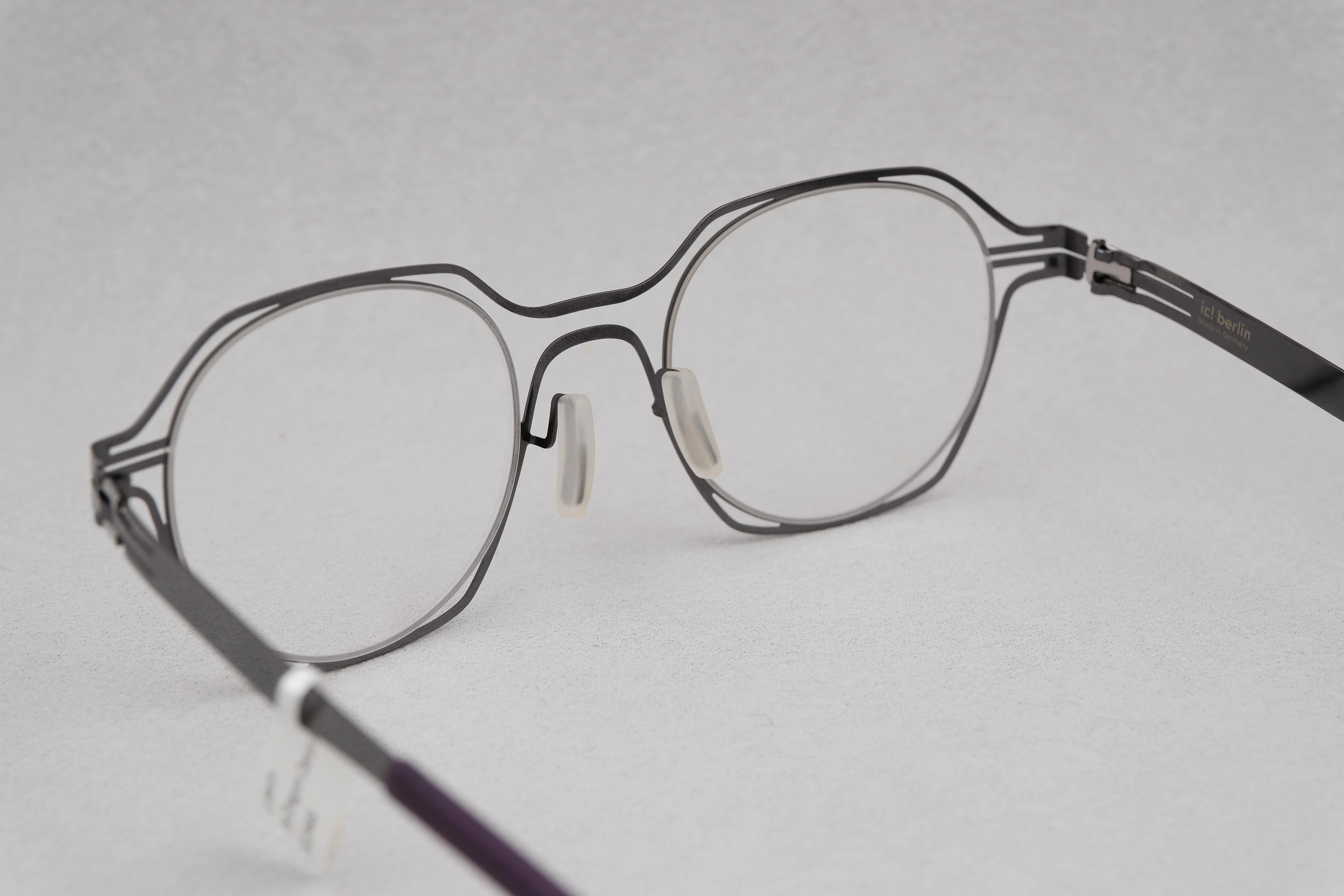 ic!berlin Fire Dragon Dance Shiny A