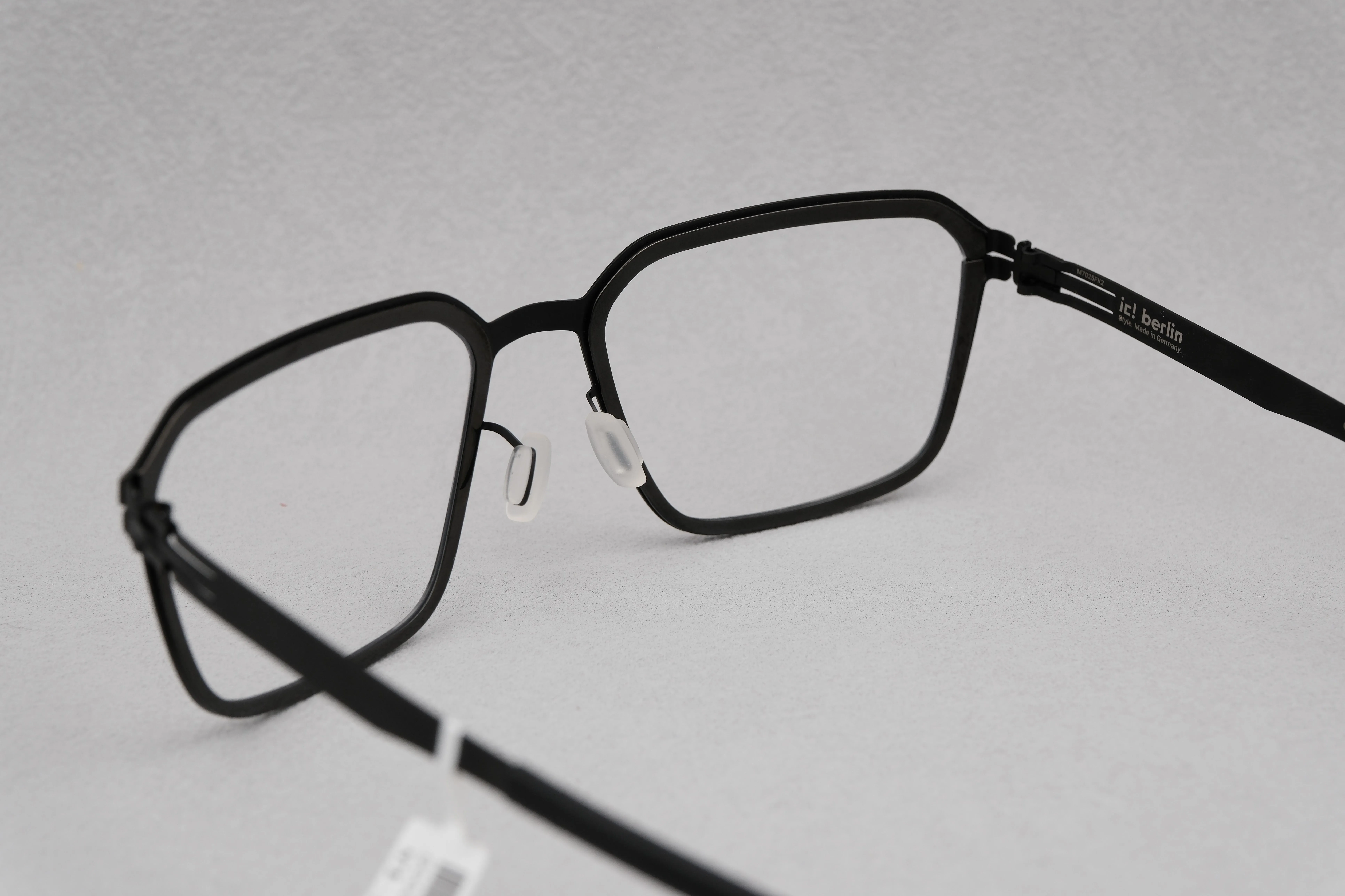 ic!berlin Tungsten Gun Metal/Black