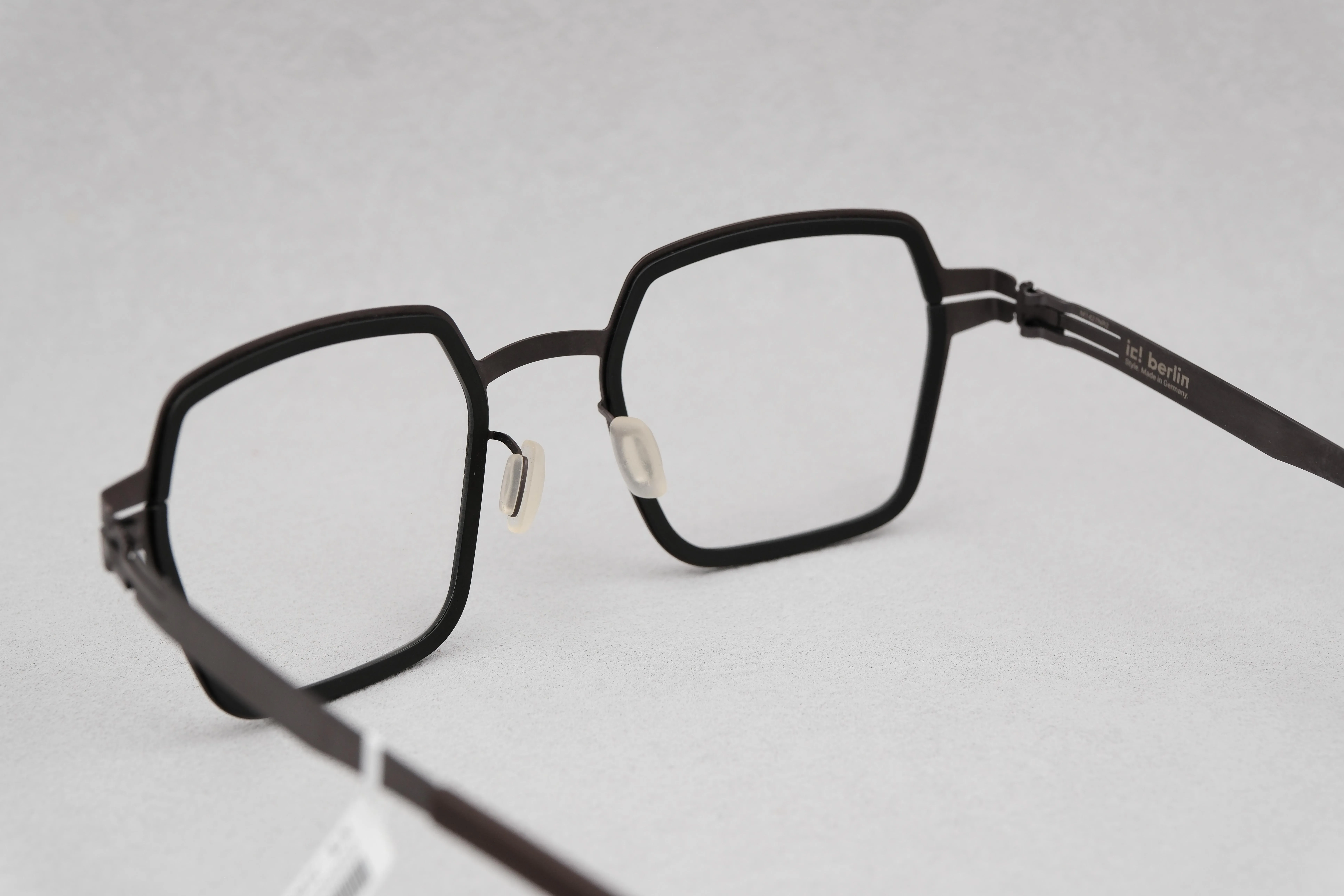 ic!berlin Nio Black/Teak