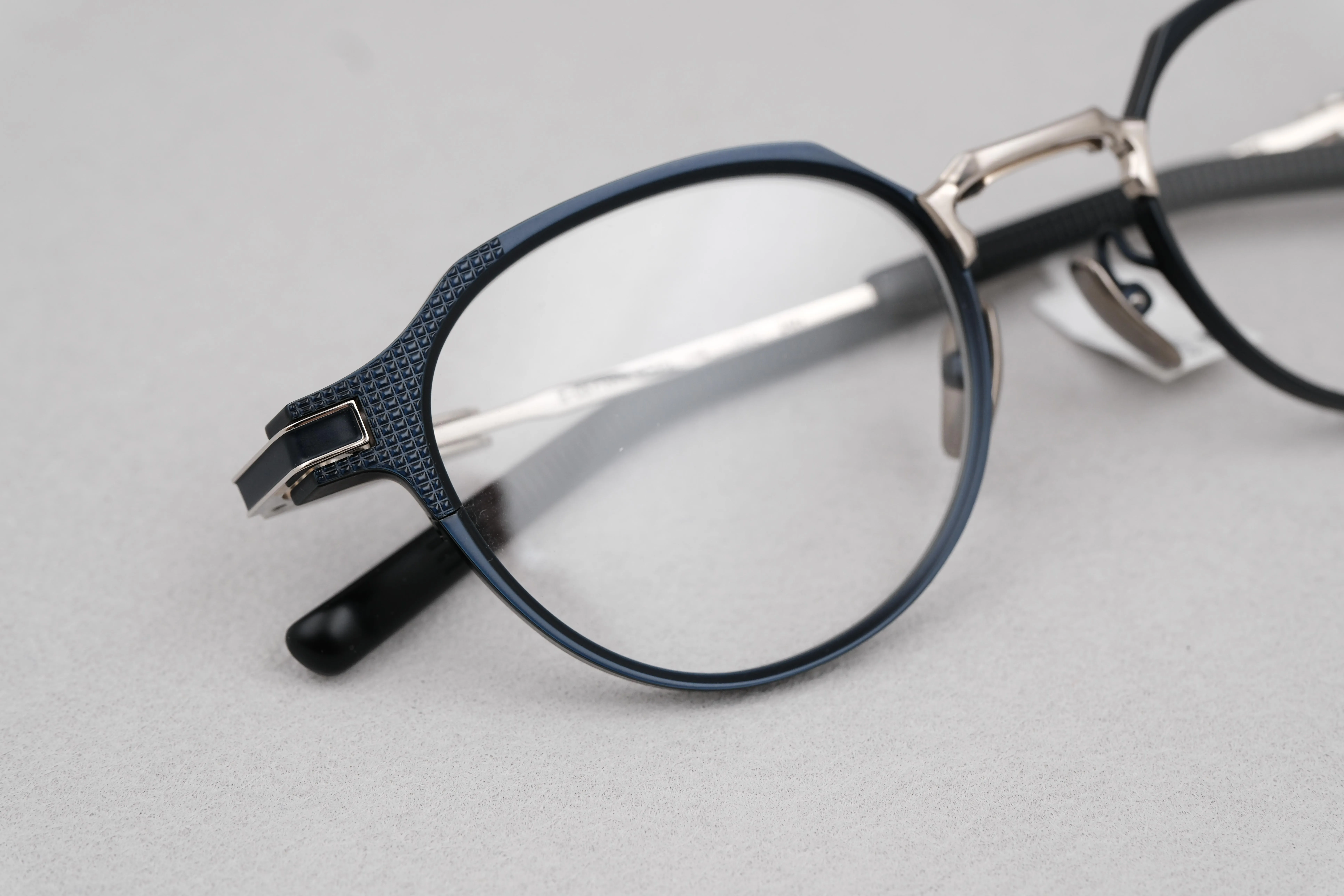 999.9 S-05T H 7002 藍銀