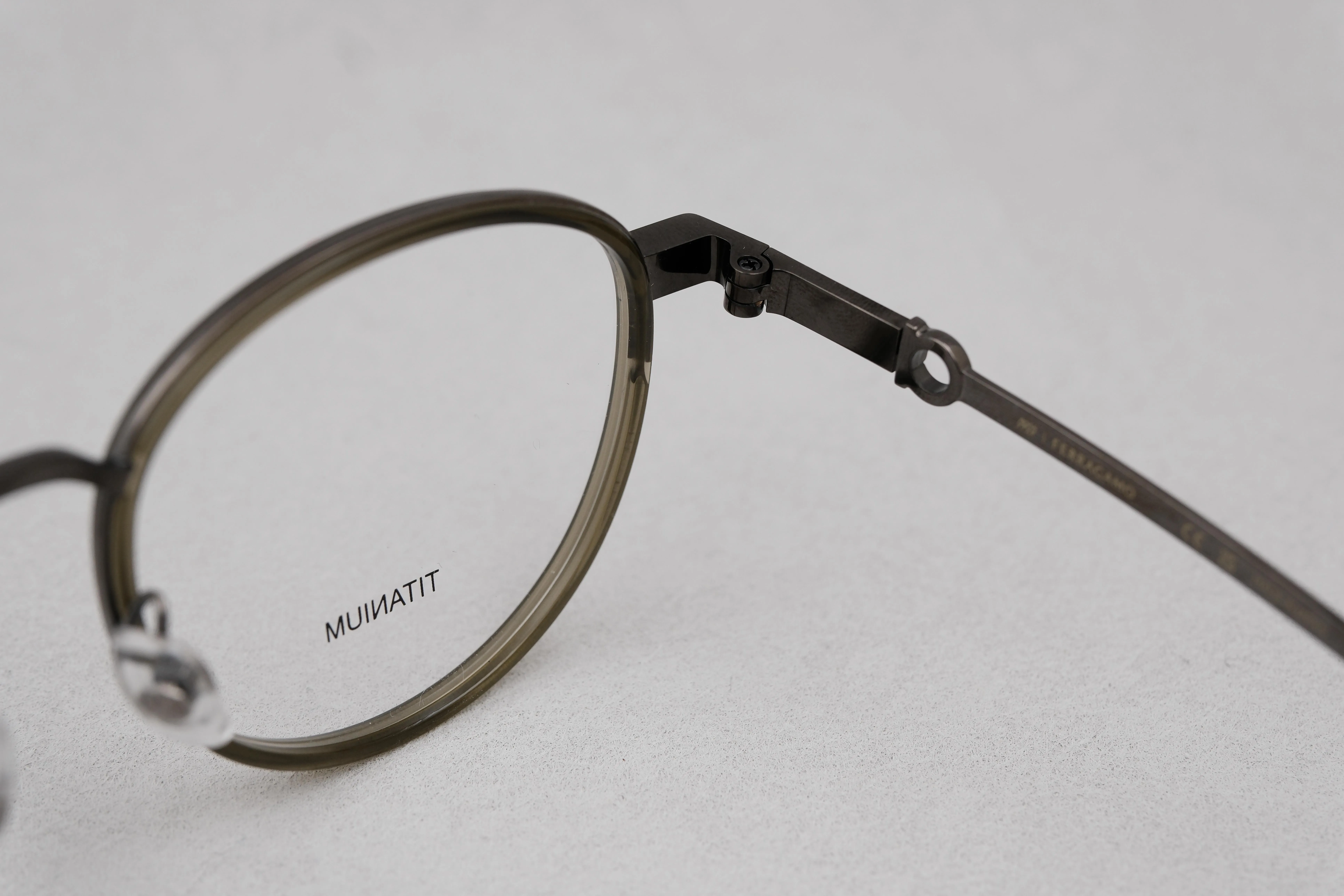 Ferragamo SF9009N 332 52 999.9聯名