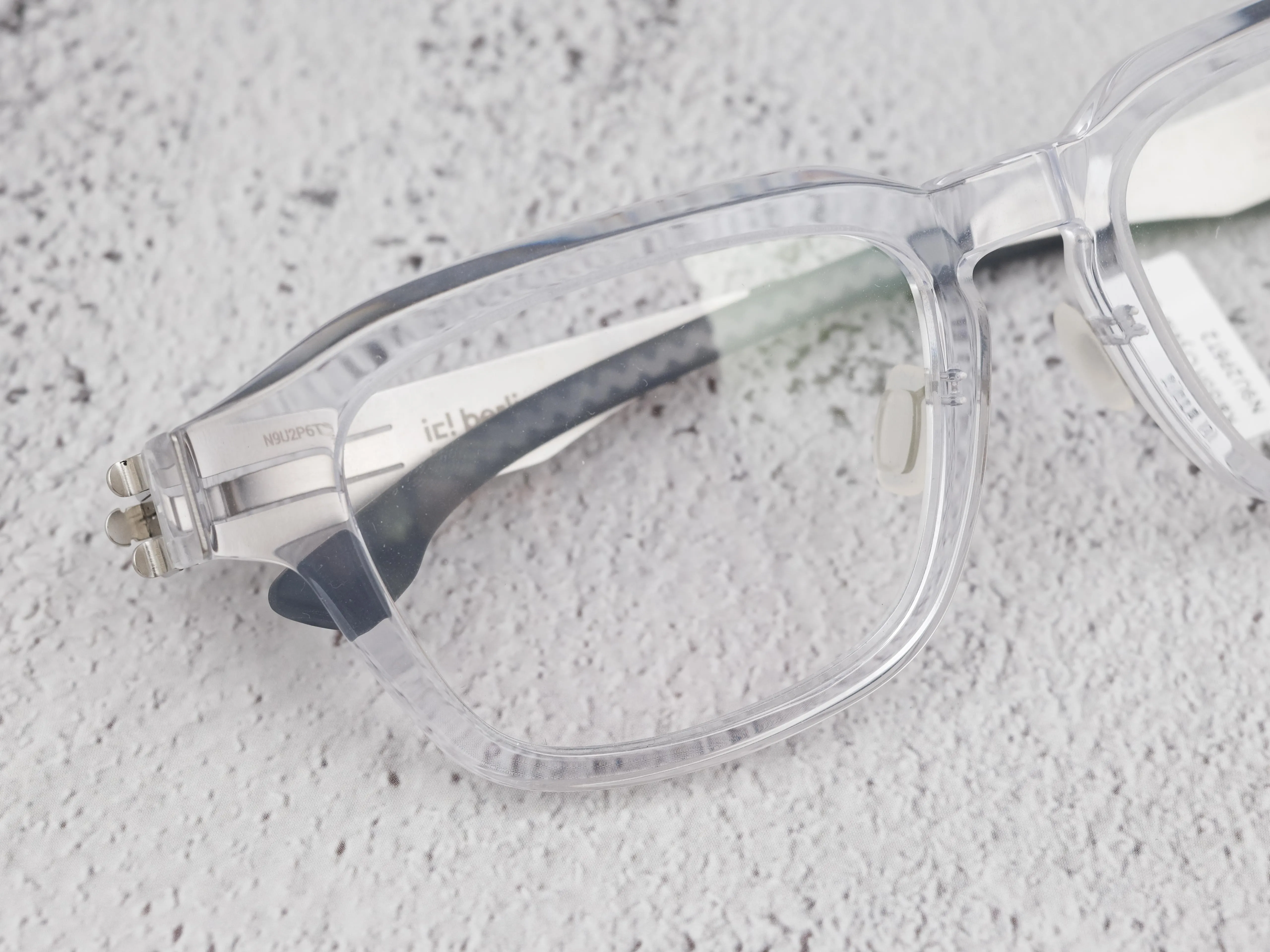 ic!berlin Raidon Crystal Clear