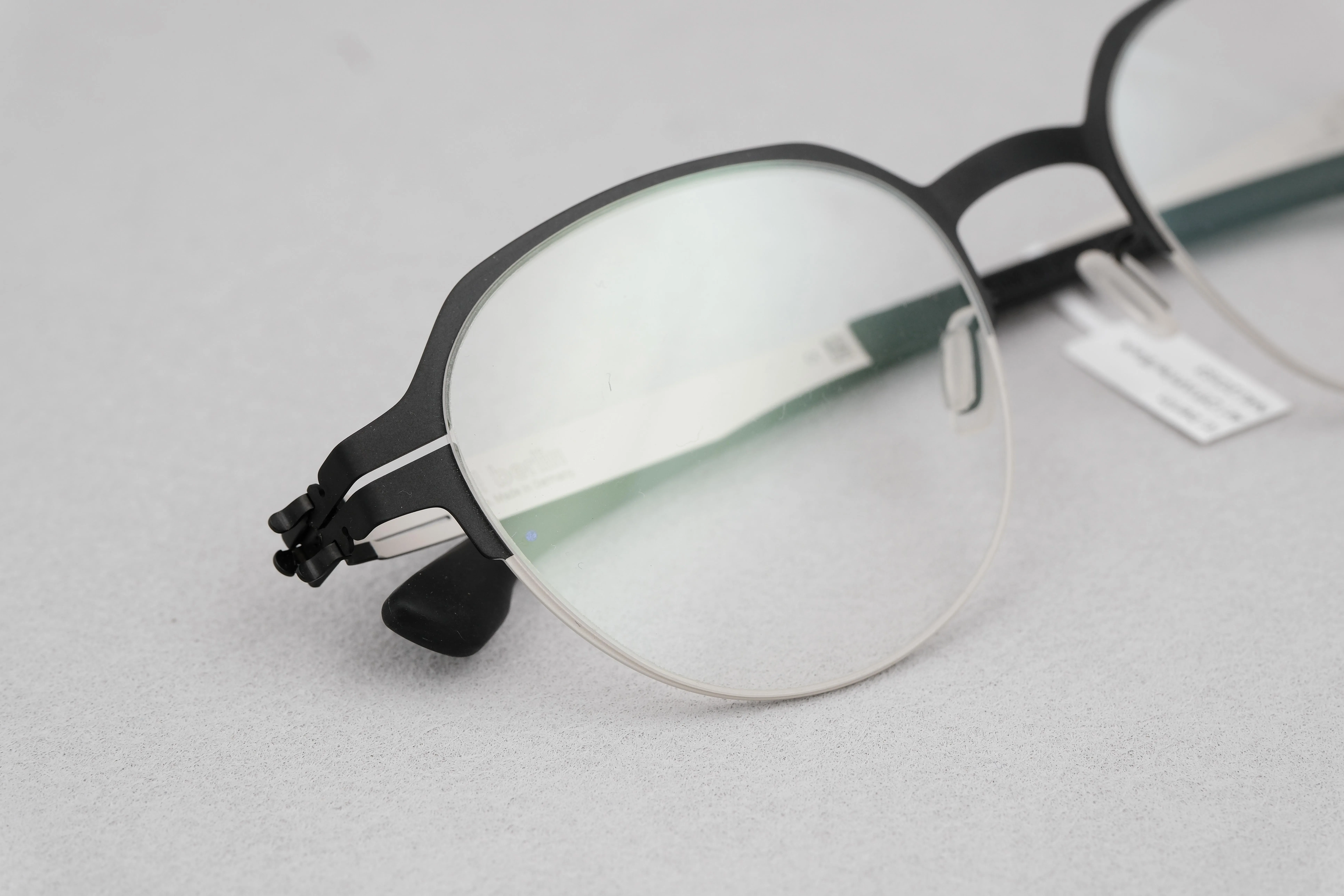 ic!berlin Ari Off White/Black