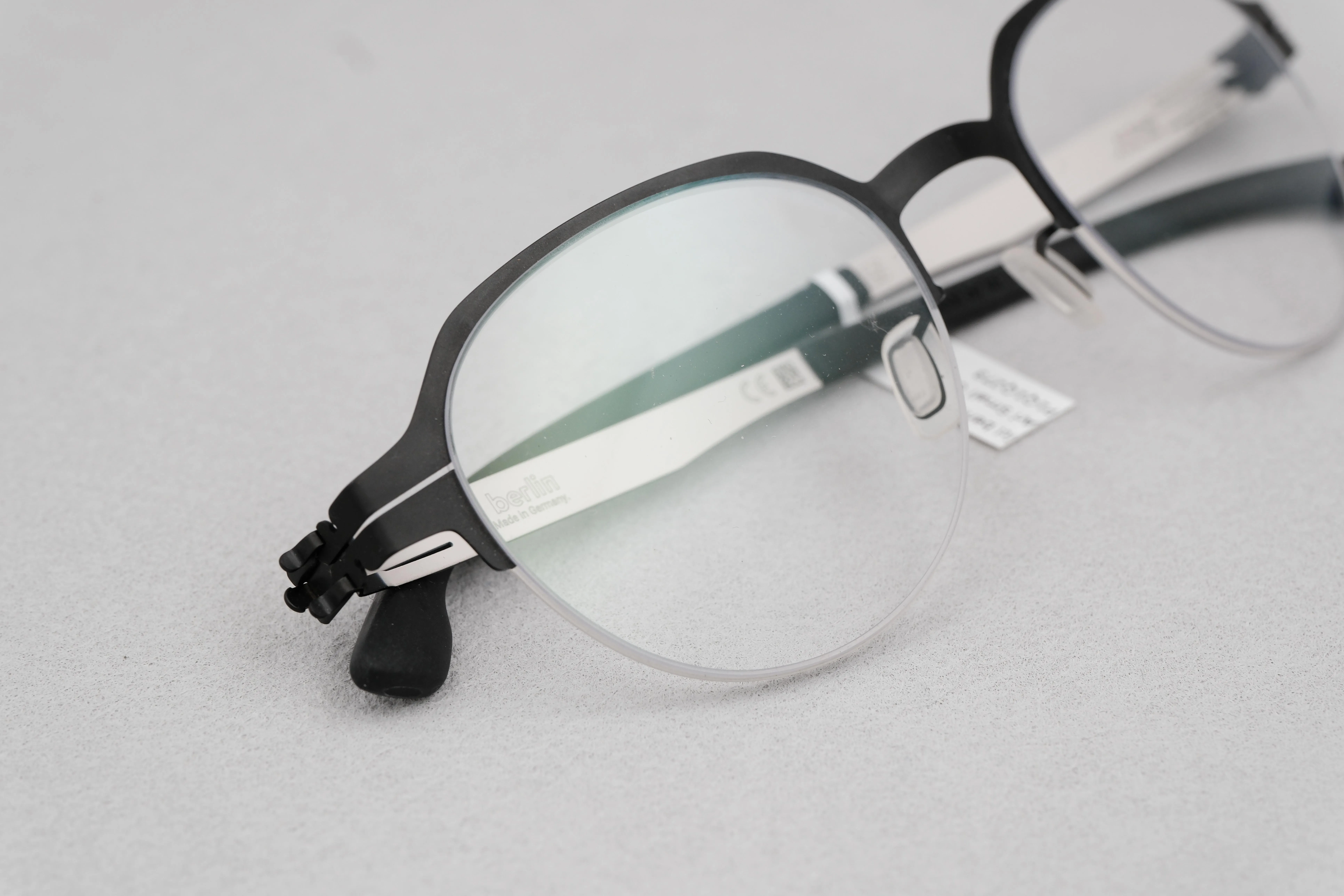 ic!berlin Ari Small Off White/Black