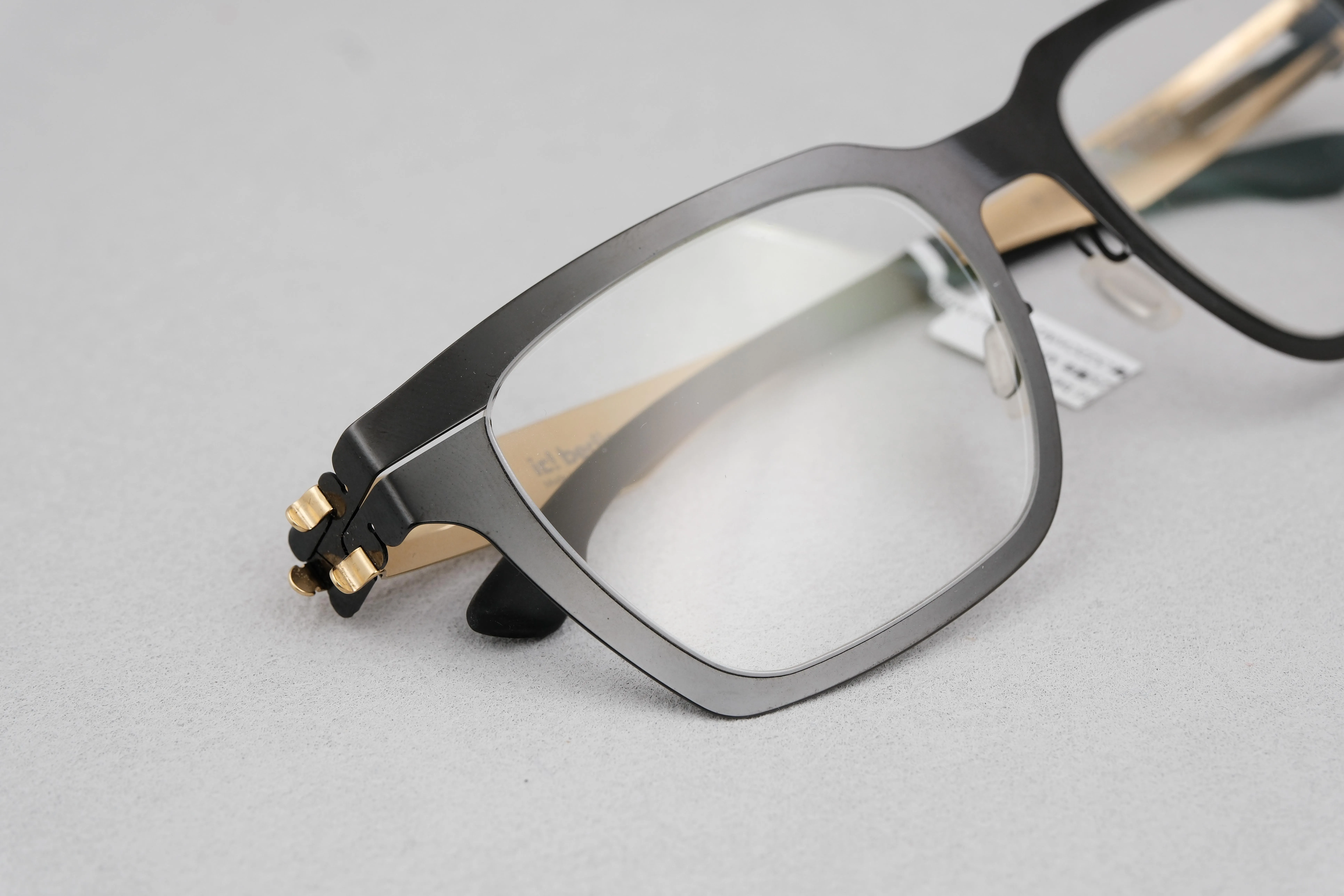 ic!berlin 25周年 Mr.Yang Gun Metal