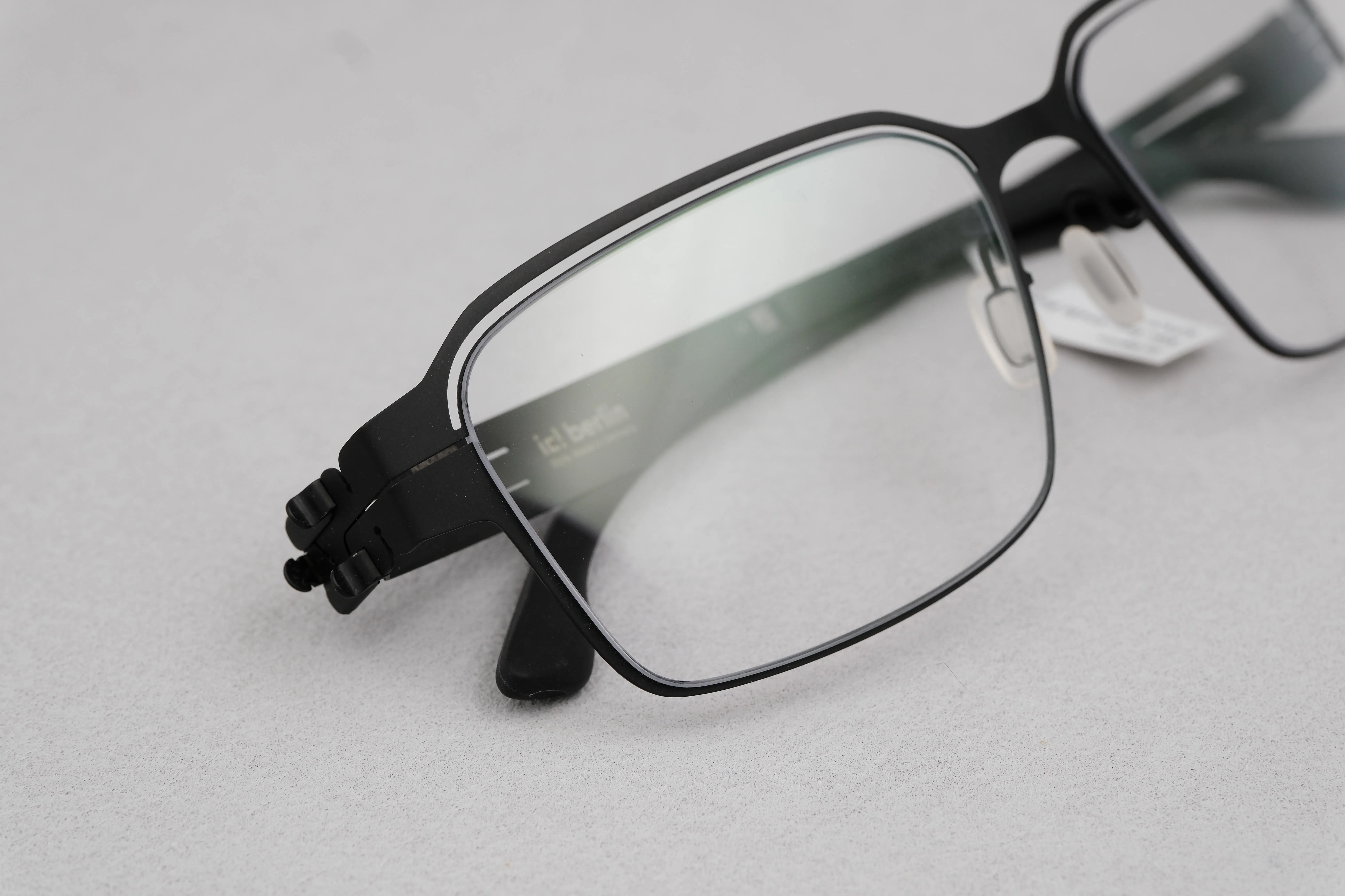 ic!berlin Max-Beer-StrBe Black