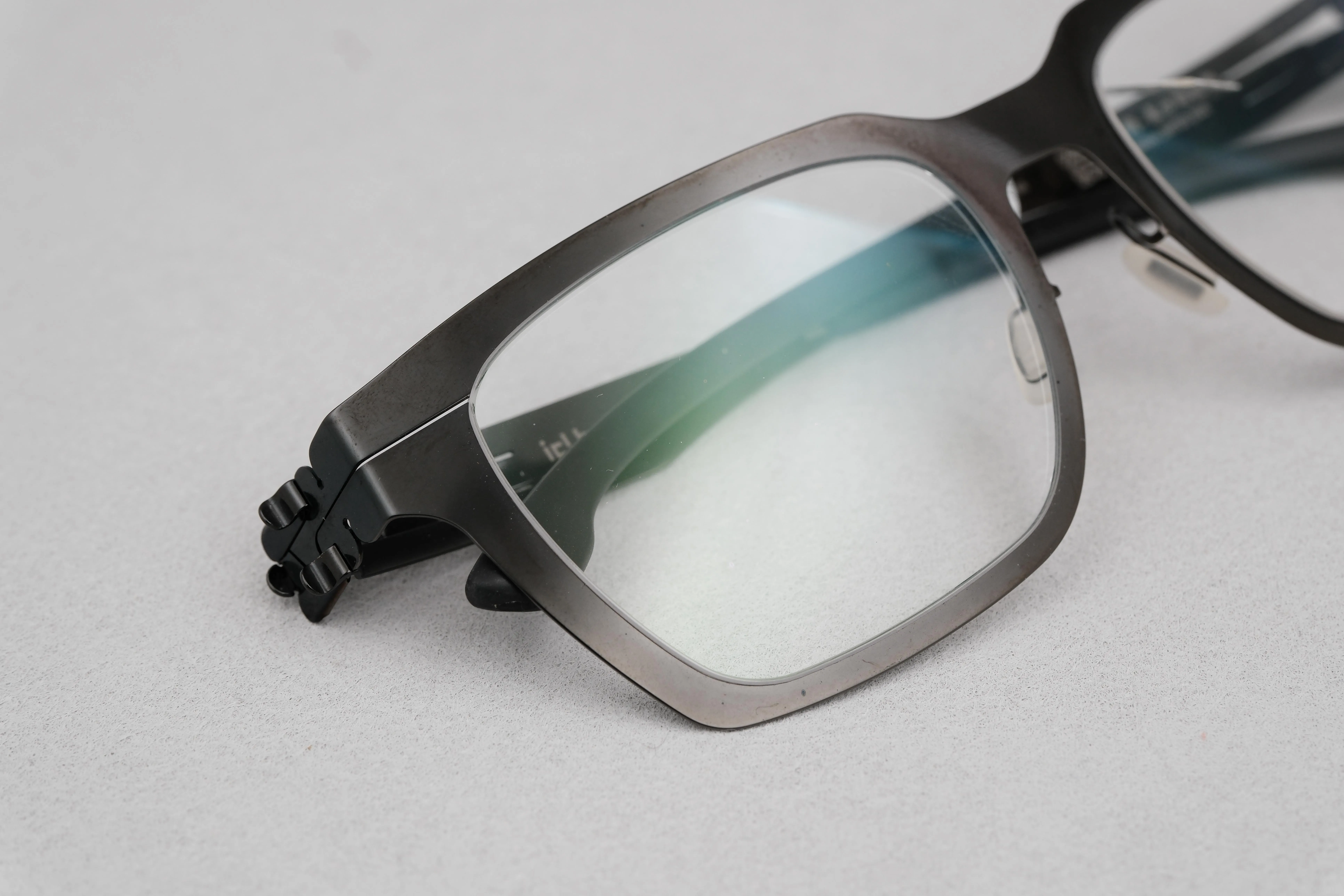 ic!berlin 台灣東方的故鄉 TAIWAN LIMTED 2022 亮黑框黑鏡腳